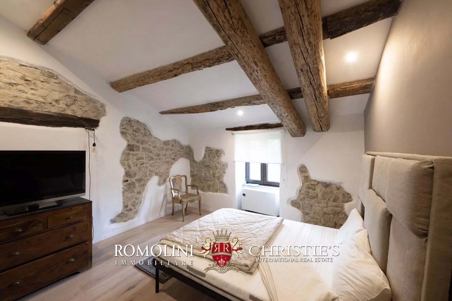 9 Bedroom Villa/Townhouse's Image 56