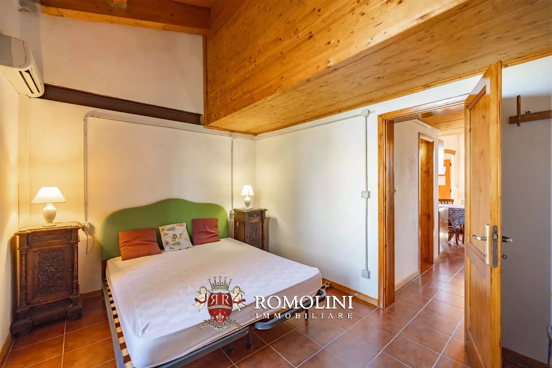 19 Bedroom Vineyard's Image 72