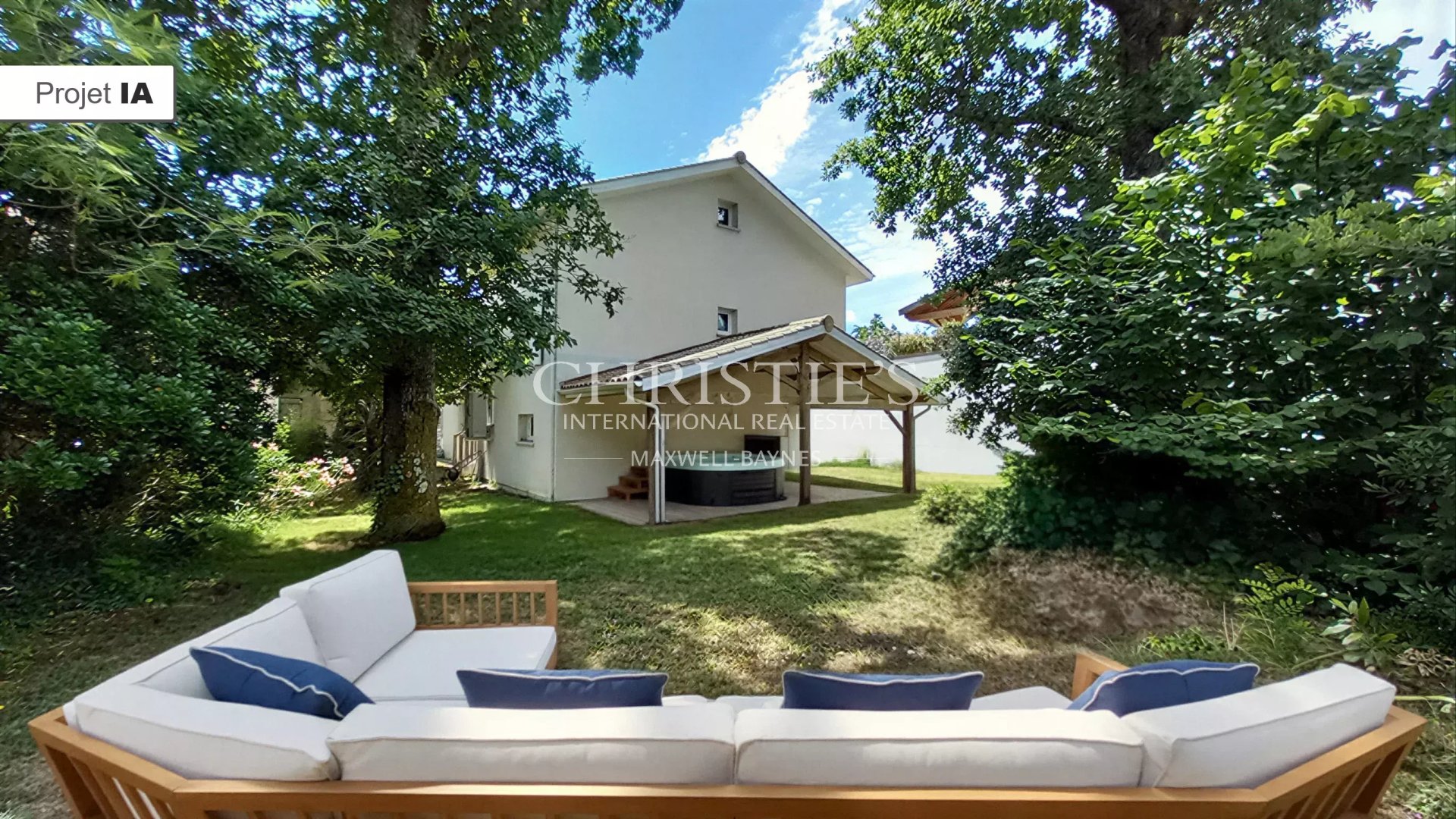5 Bedroom Villa/Townhouse's Image 18