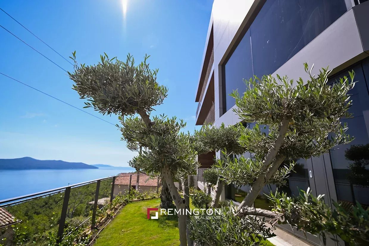5 Bedroom Villa/Townhouse's Image 33