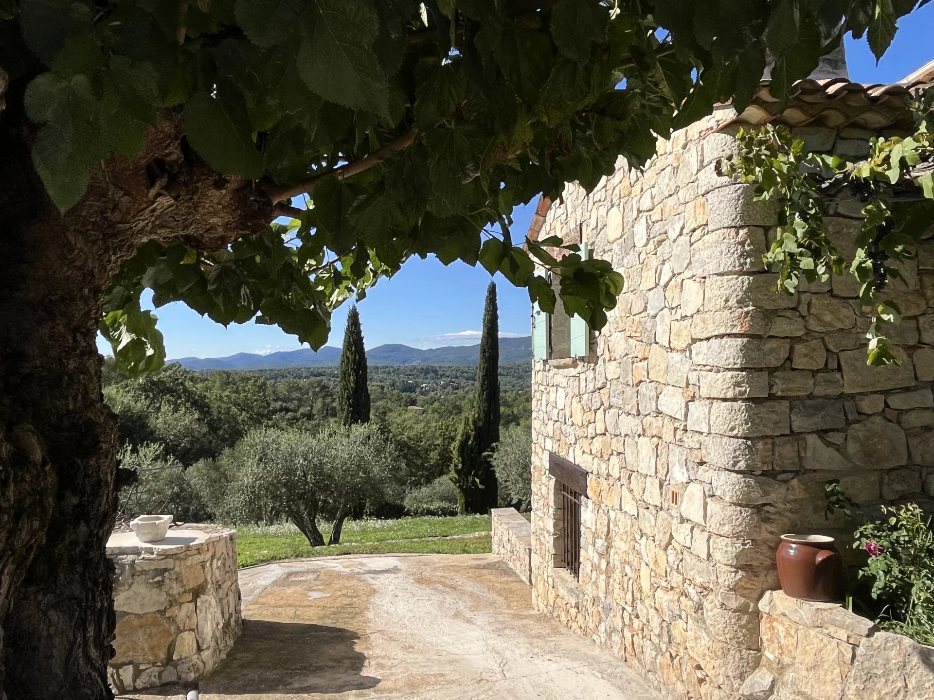 Old stone mas with amazing panoramic view - FAYENCE