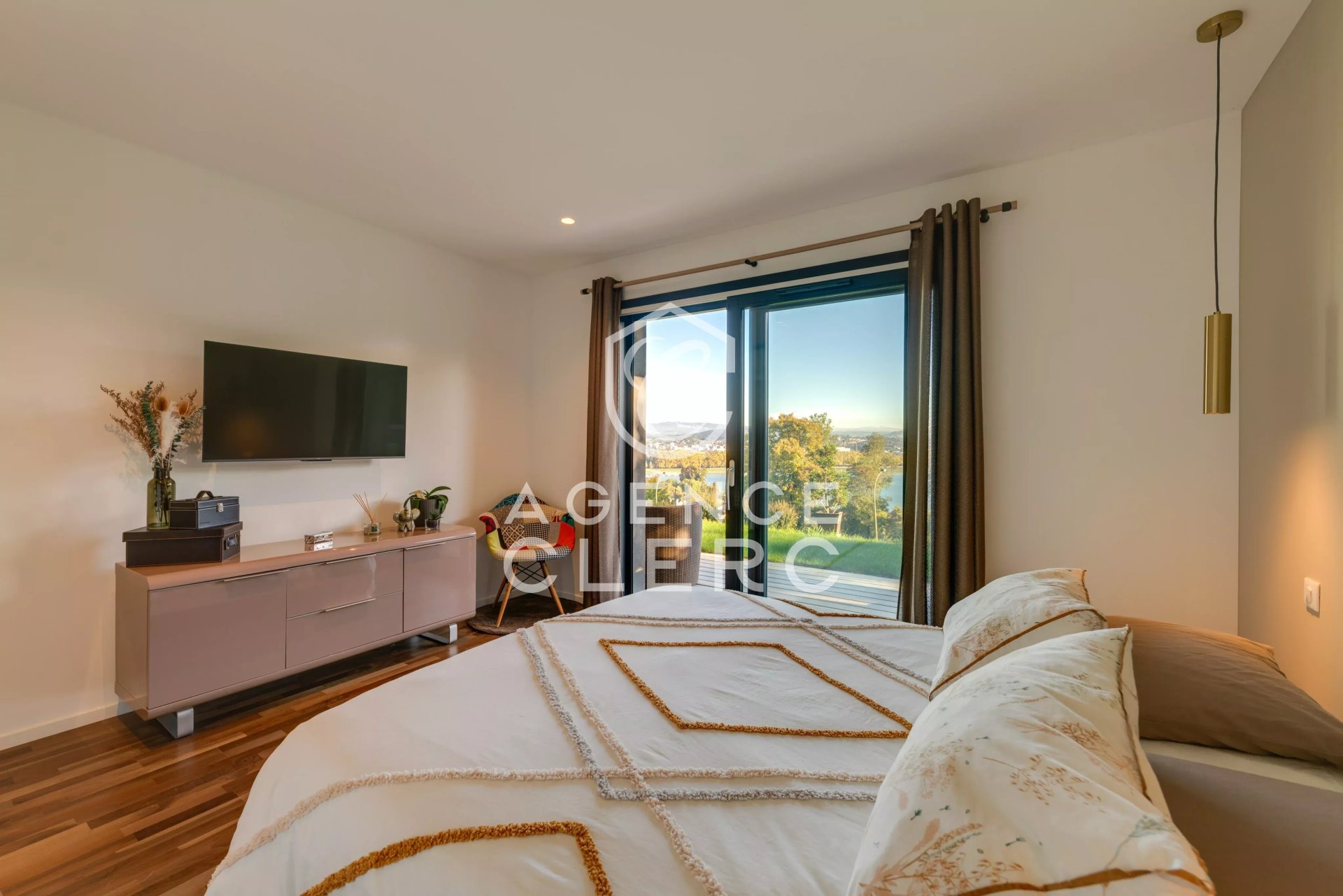 3 Bedroom Villa/Townhouse's Image 11
