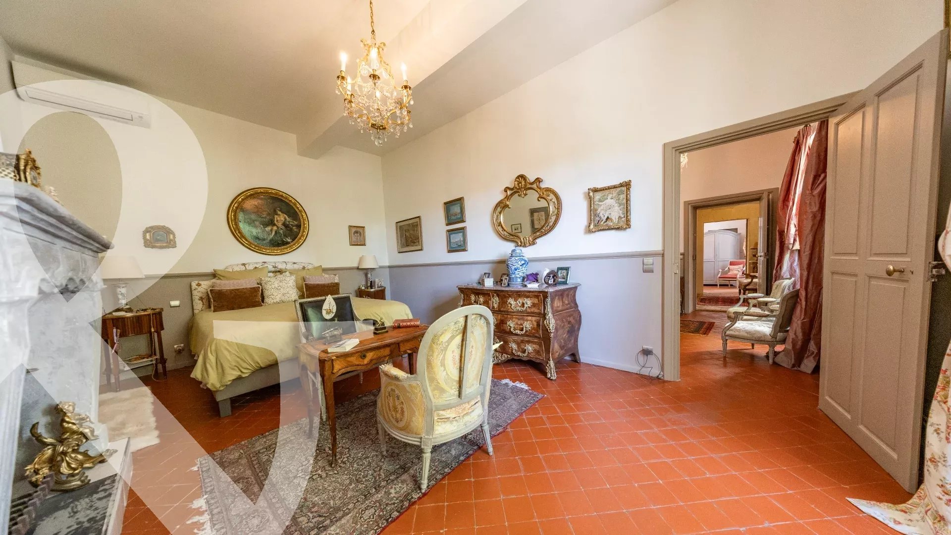 CHARME ET AUTHENTICITE