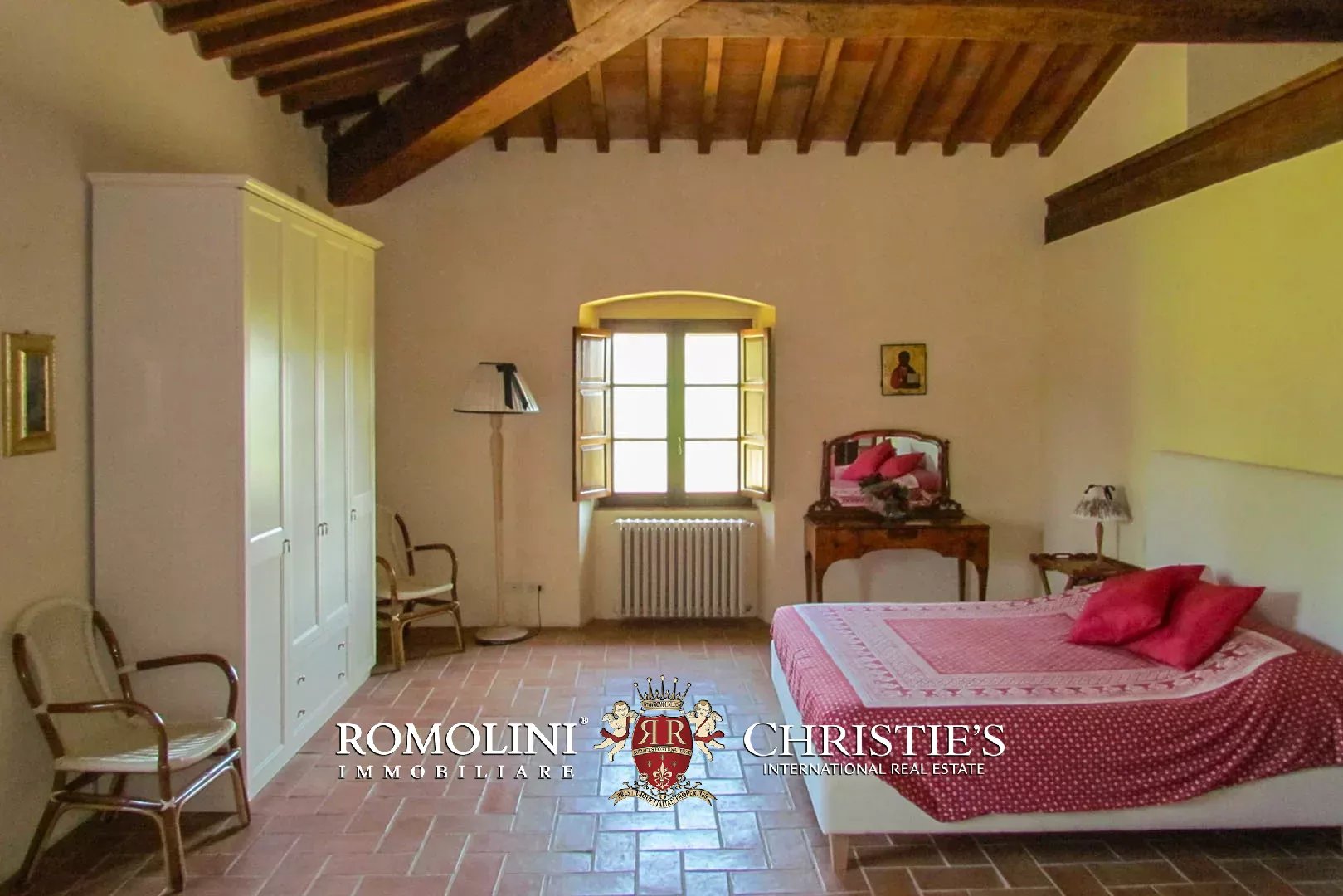 6 Bedroom Villa/Townhouse's Image 45