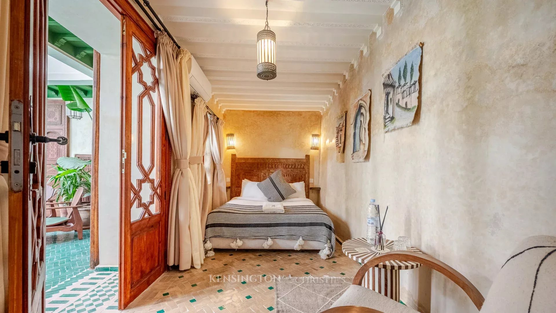 6 Bedroom Villa/Townhouse's Image 4