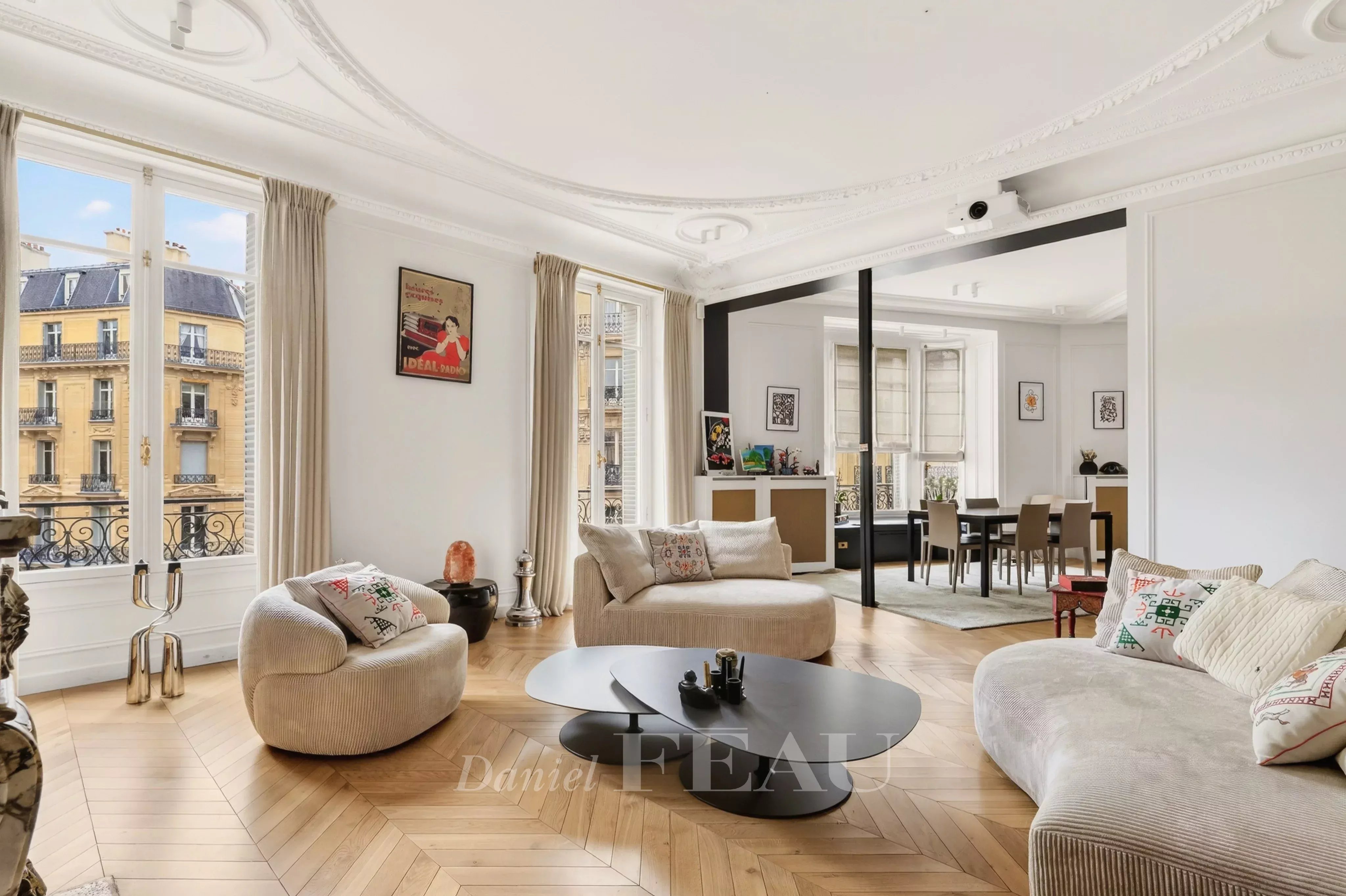 Paris 17th District - Parc Monceau - Turnkey apartment.