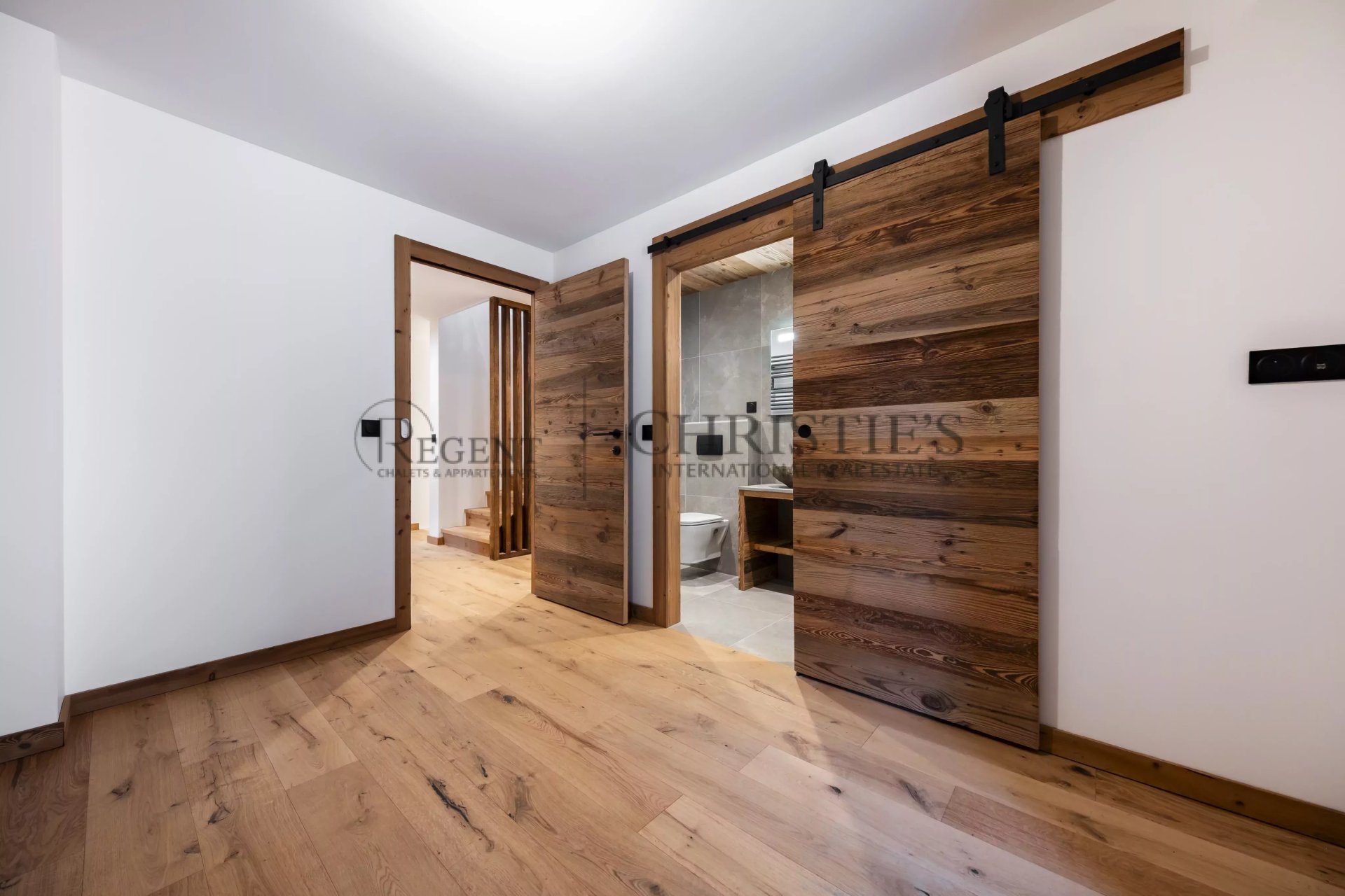 5 Bedroom Villa/Townhouse's Image 14