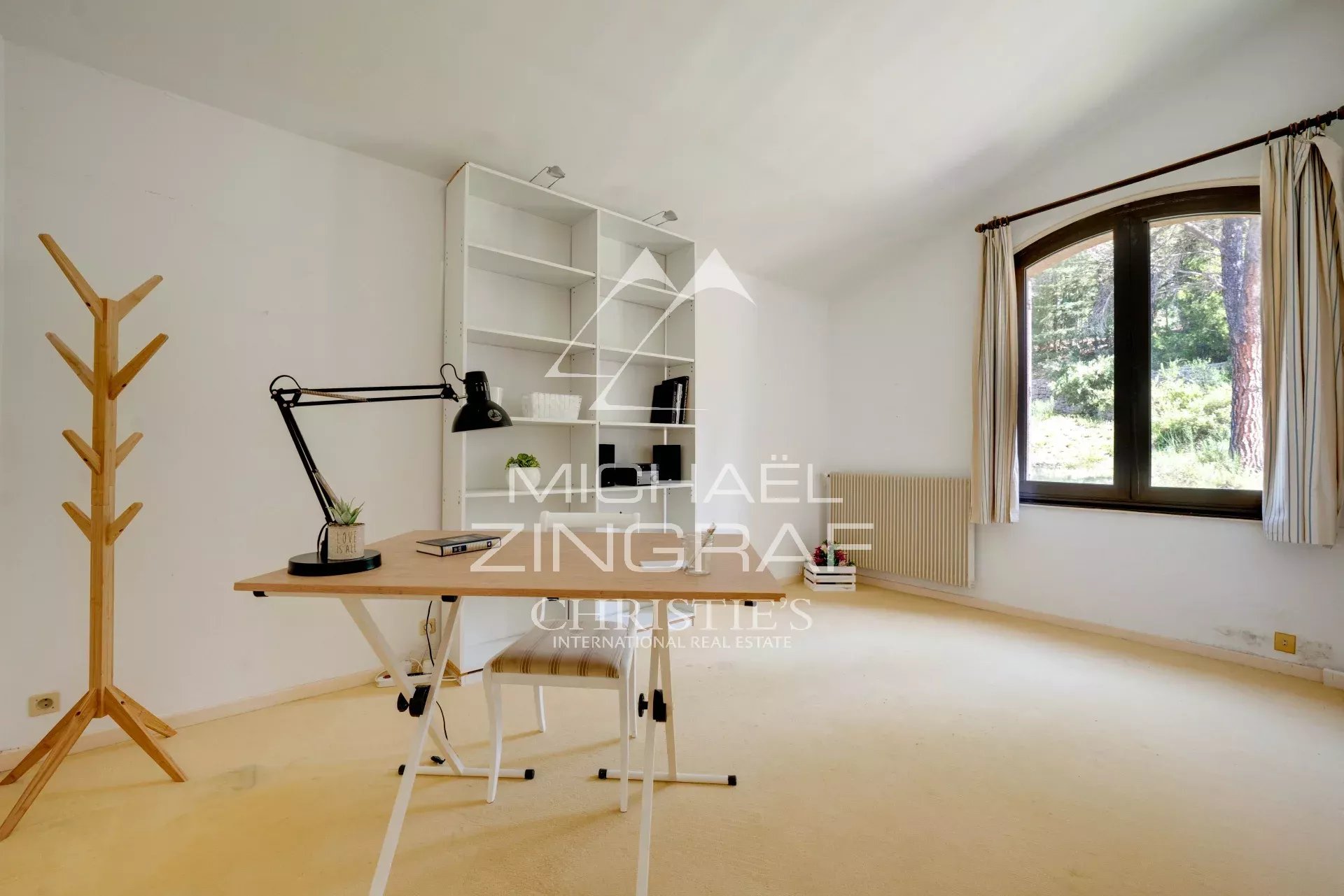 6 Bedroom Villa/Townhouse's Image 11