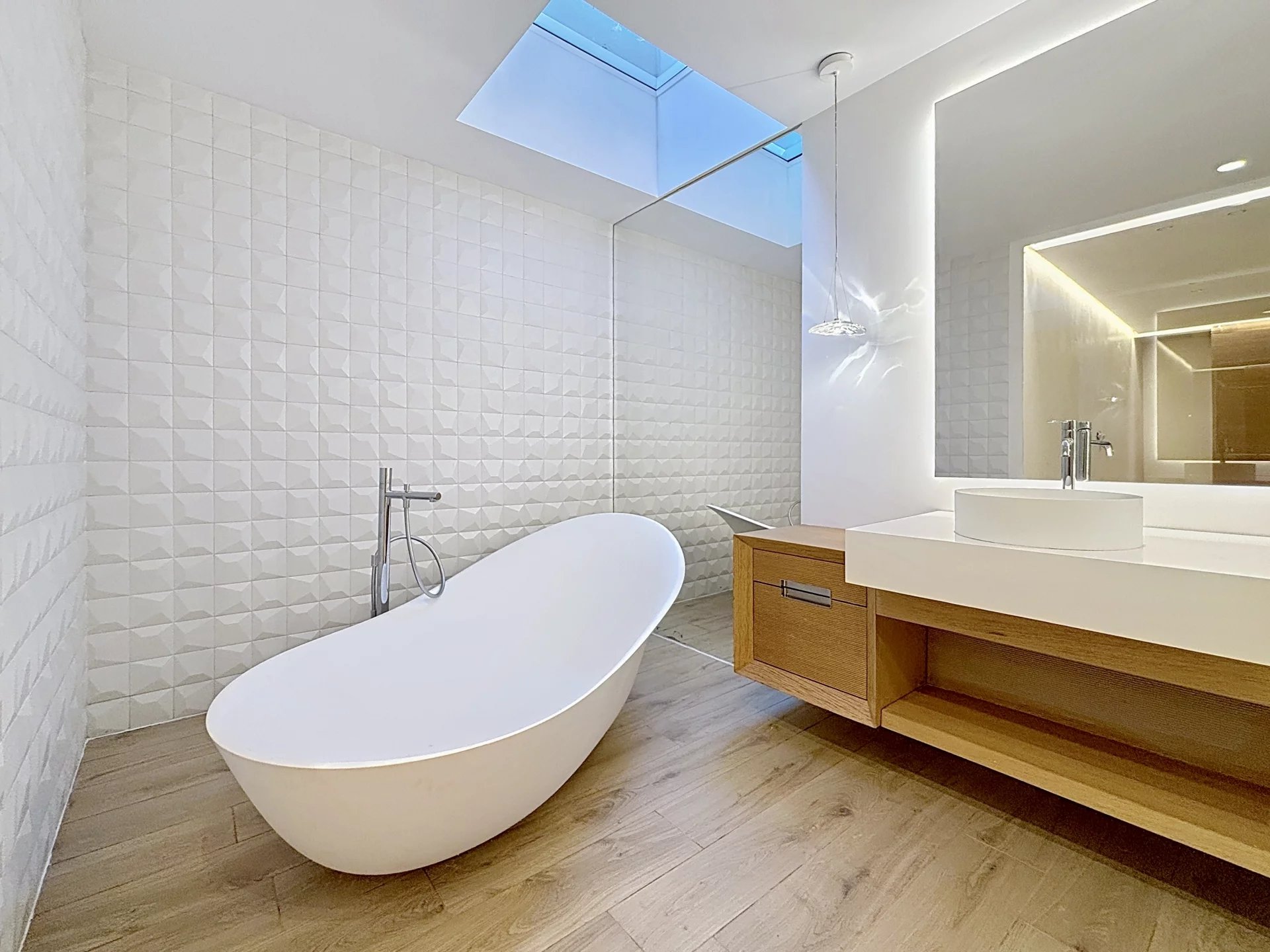 Maison neuve, terrasse et rooftop plein sud