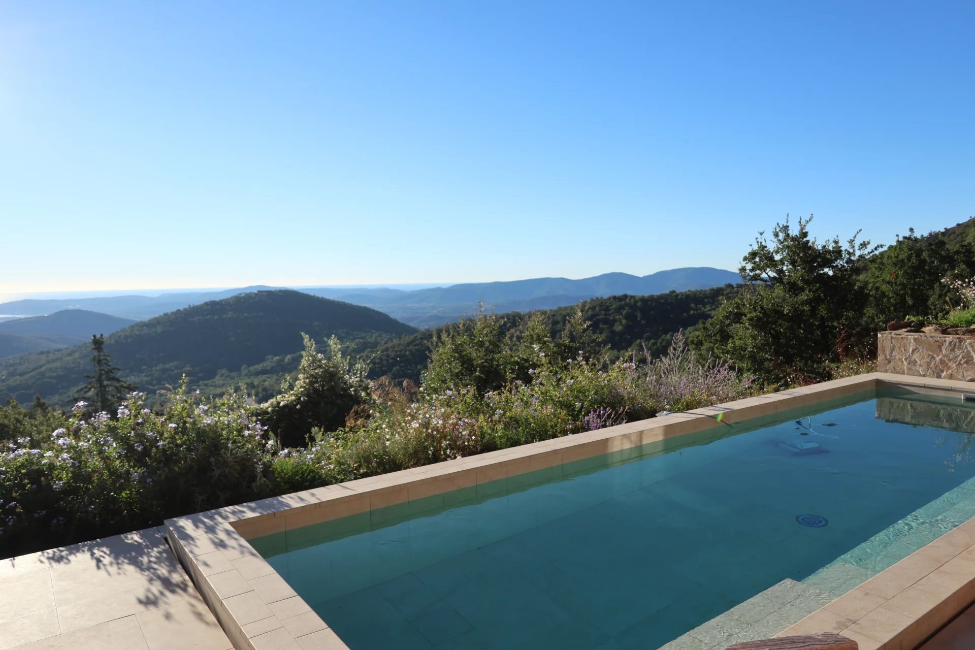 Villa à vendre à La Garde Freinet avec vue exceptionnelle