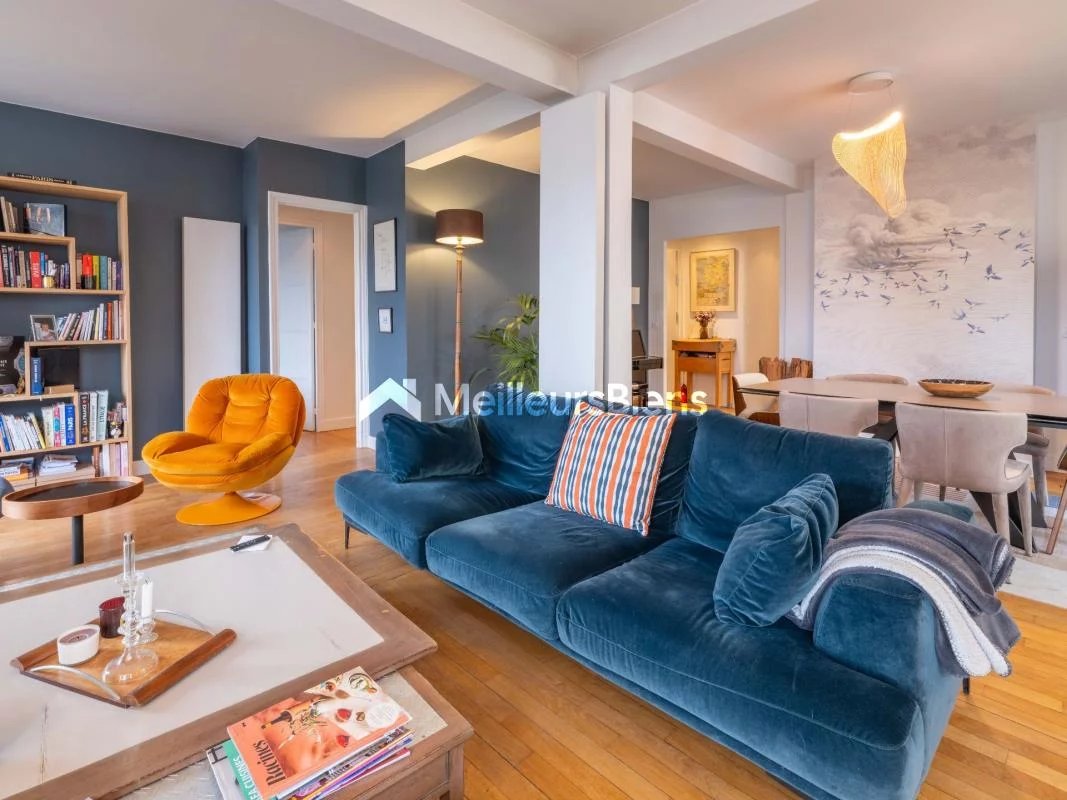 Appartement bourgeois de 122 m² – 5 pièces – Bécon-les-Bruyères