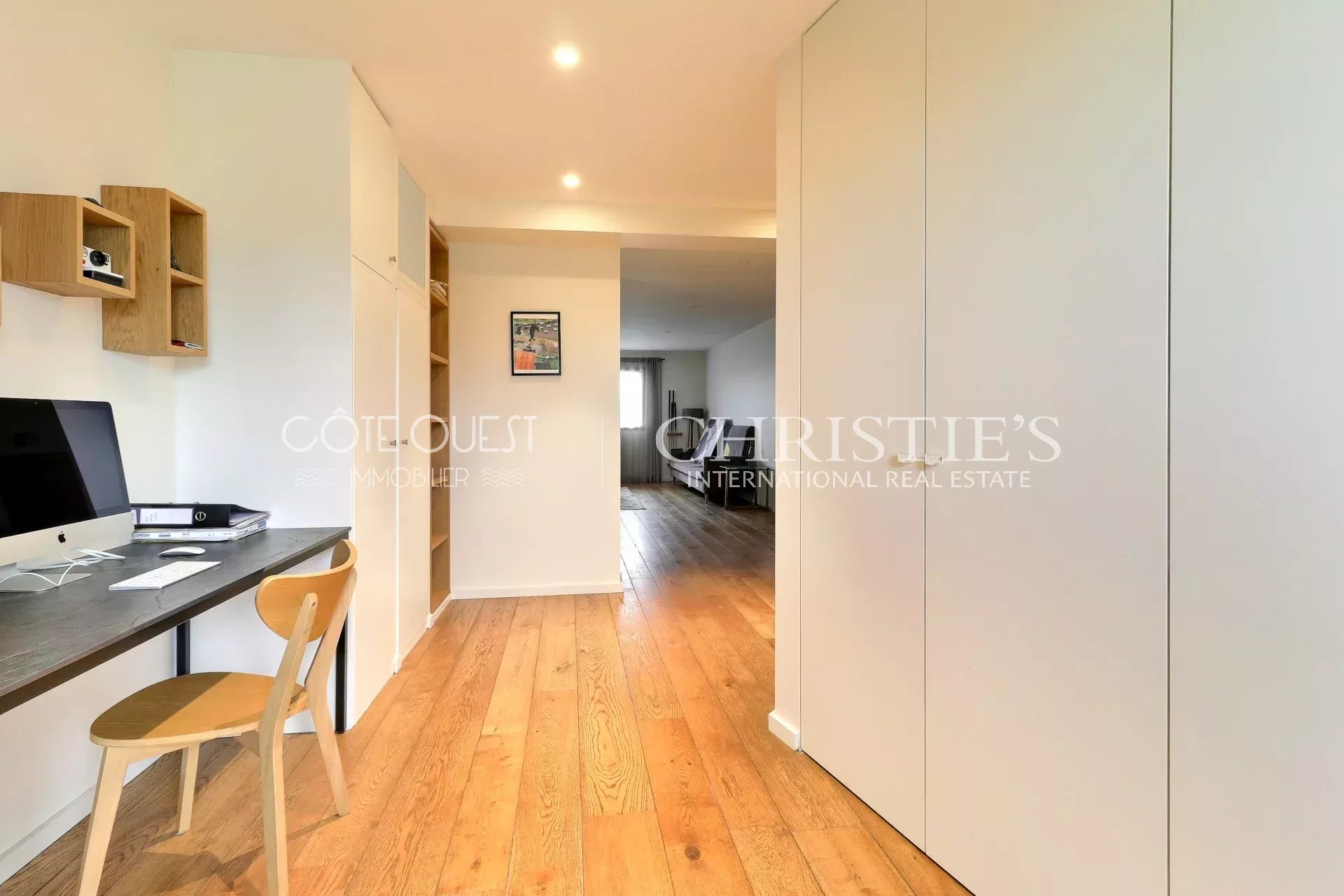 5 Bedroom Villa/Townhouse's Image 18