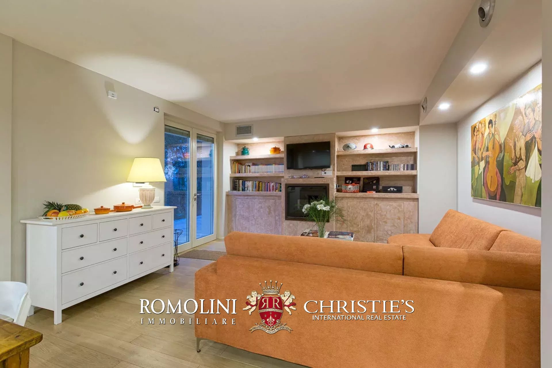 7 Bedroom Villa/Townhouse's Image 70