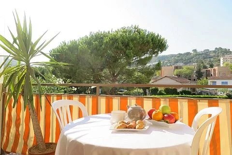 Studio Lumineux avec Terrasse et Parking