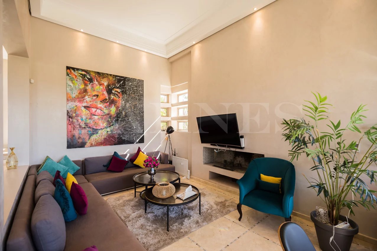 House for sale on the golf course front