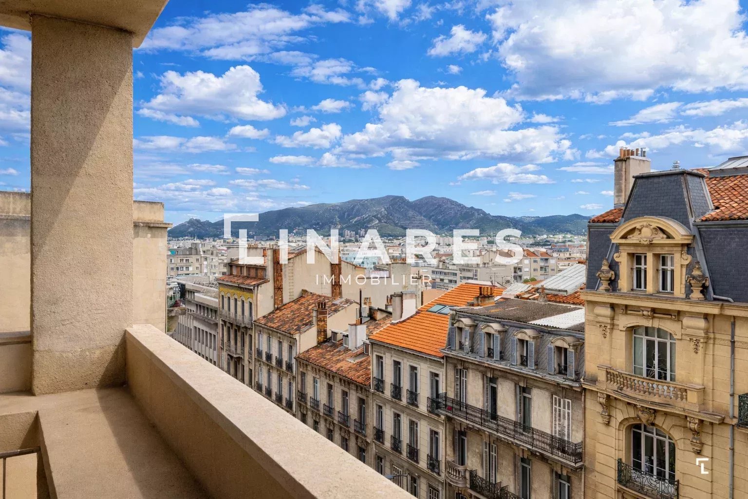 LE TRIVERSANT - Appartement T5 de 163m2 + 2 extérieurs + 3 expos - cave - 13008 Perier
