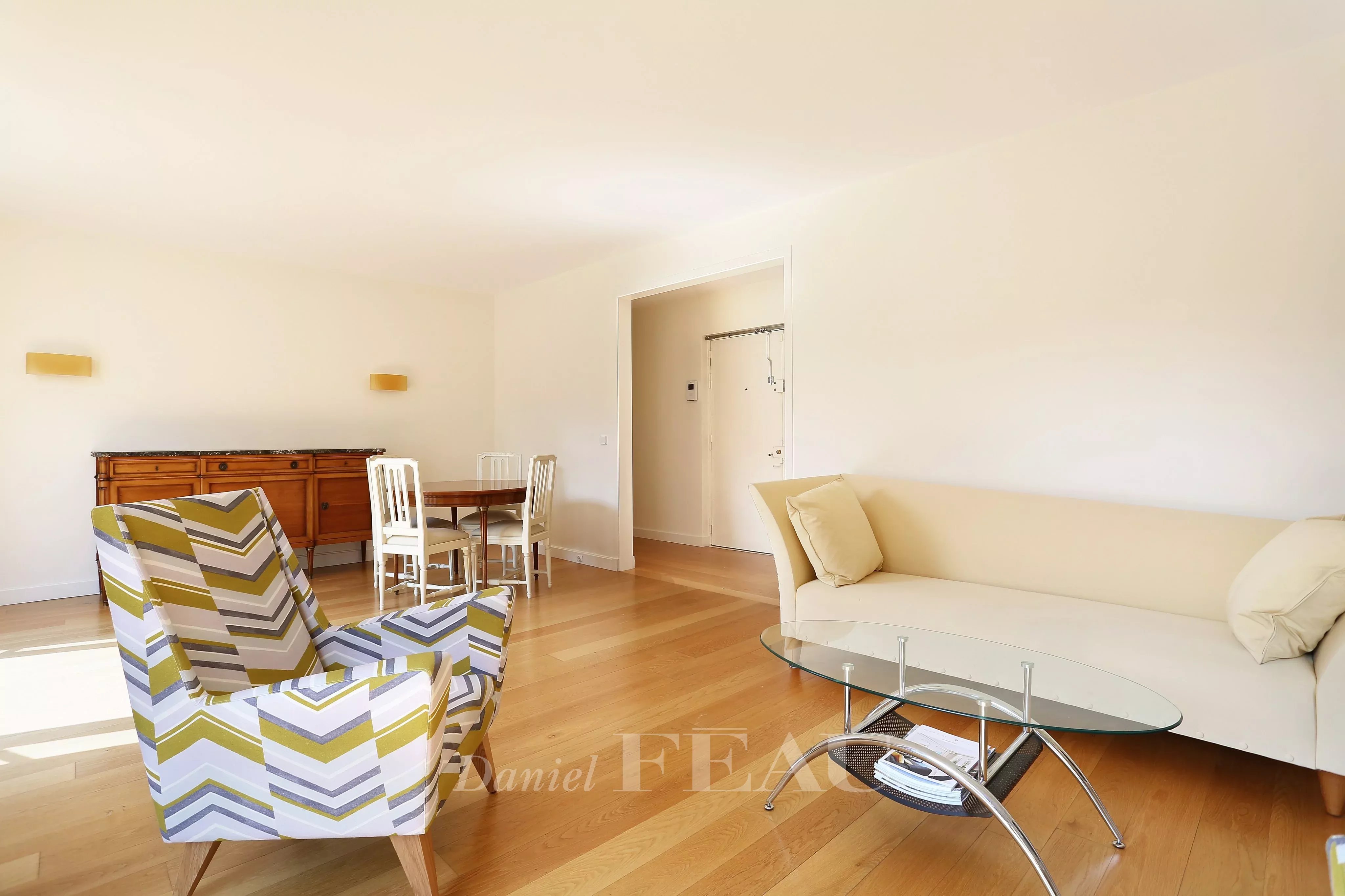 Living-room Wooden floor