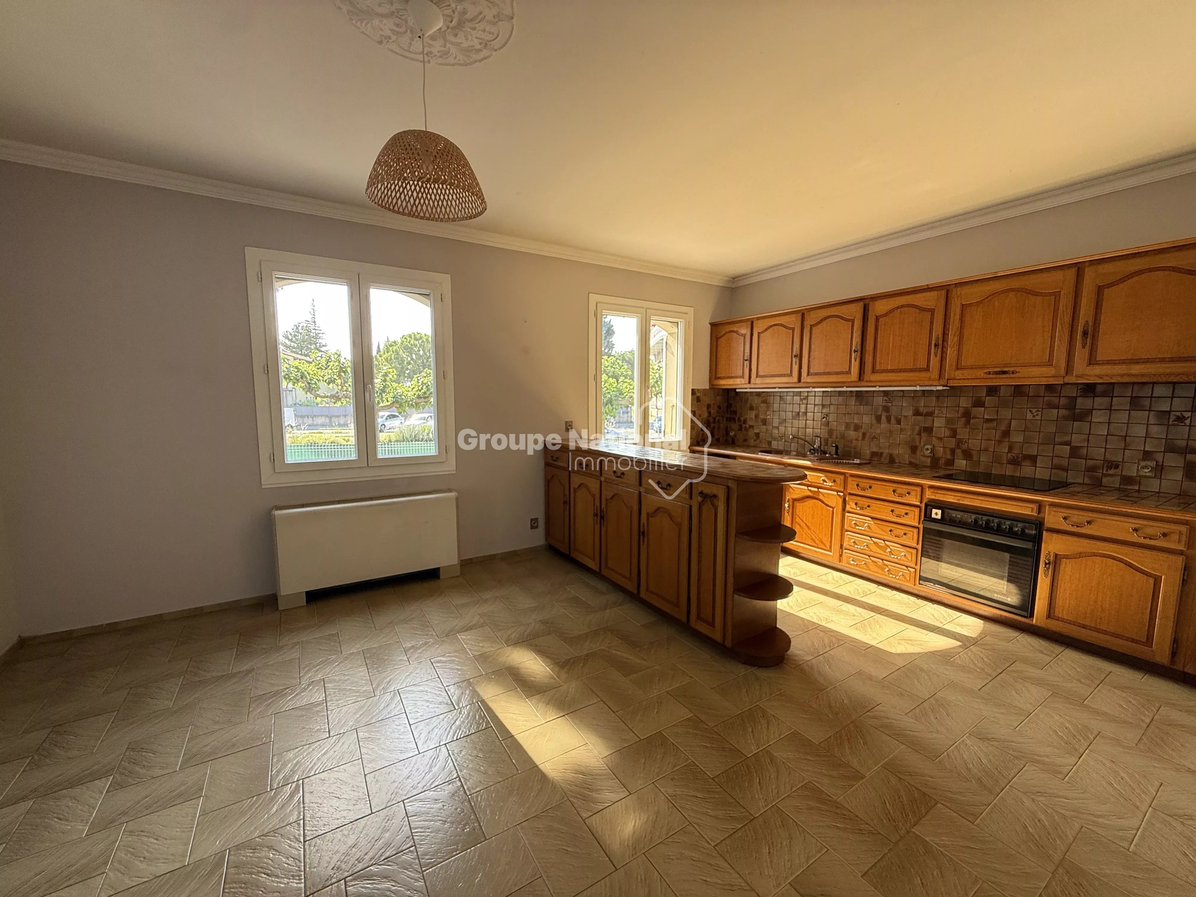 CHATEAURENARD - Maison 5 pièces 134,79 M²