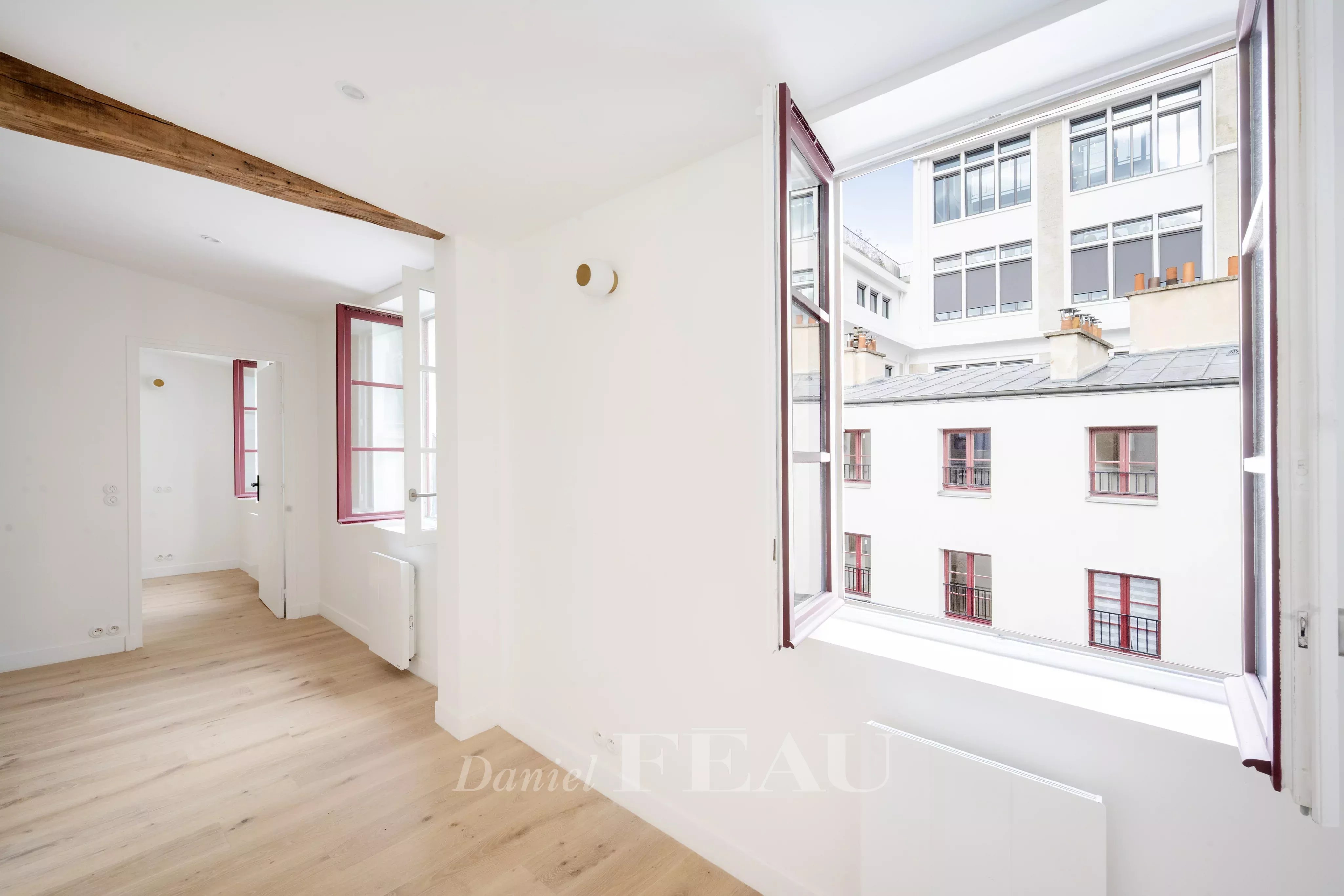 Sale Apartment Paris 3rd Sainte-Avoye