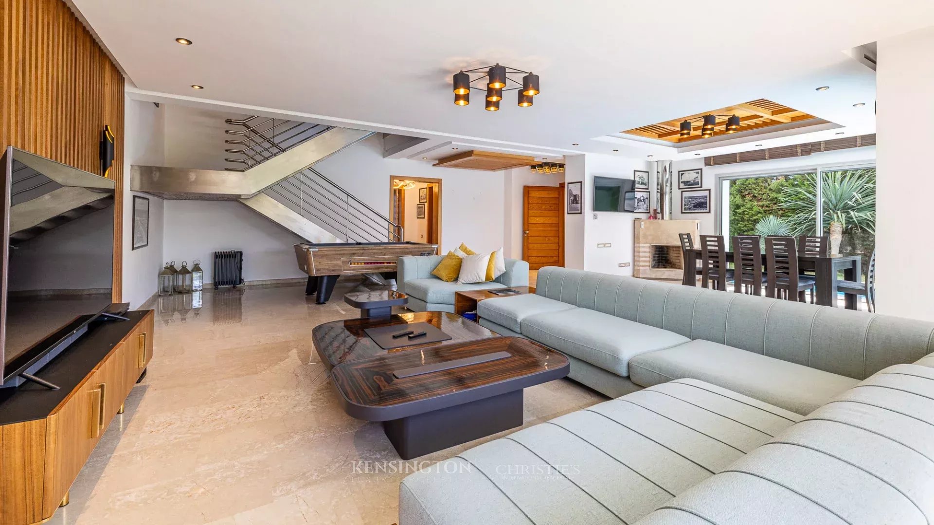 4 Bedroom Villa/Townhouse's Image 8
