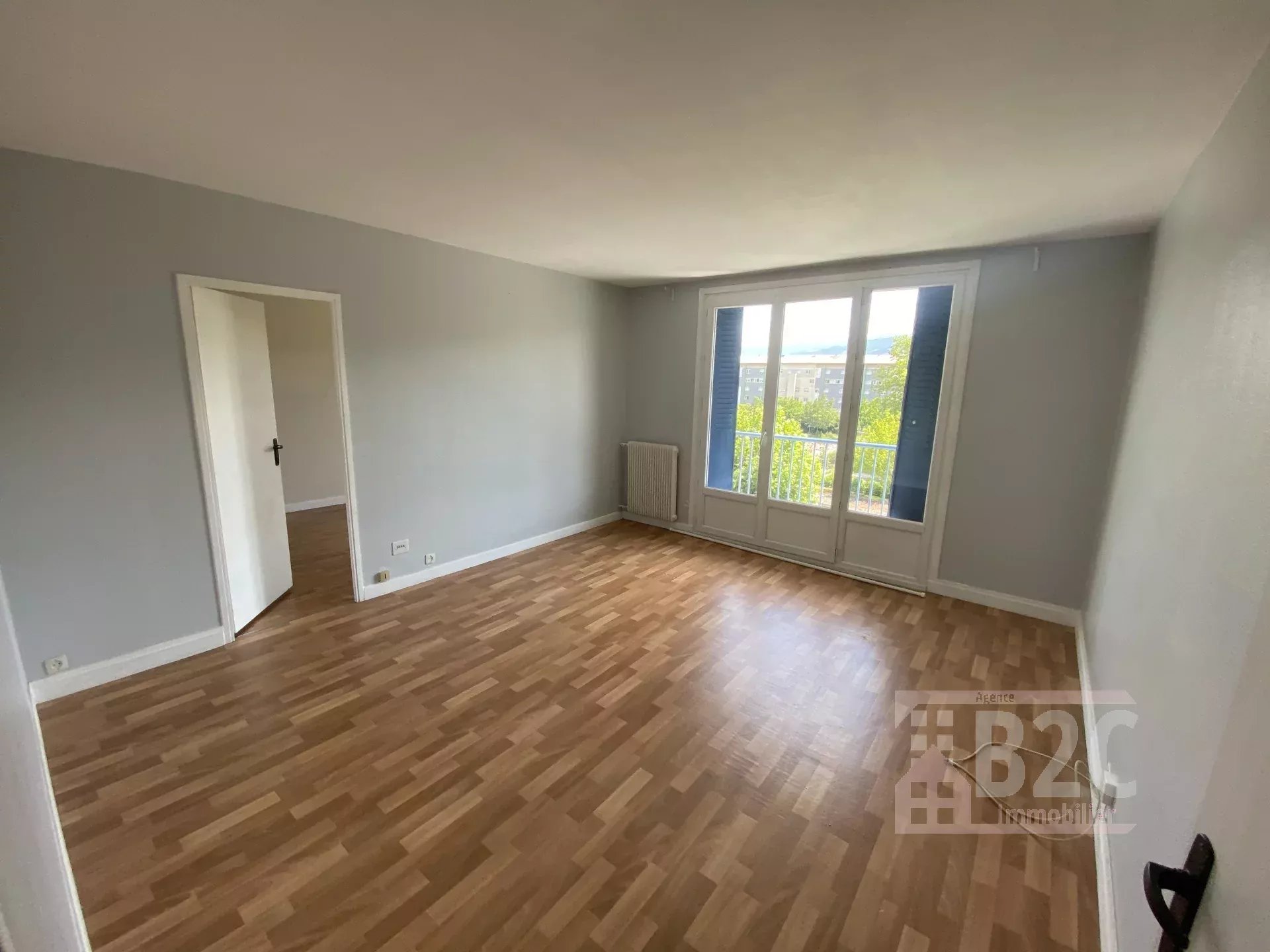 T3 avec balcon + Garage Box