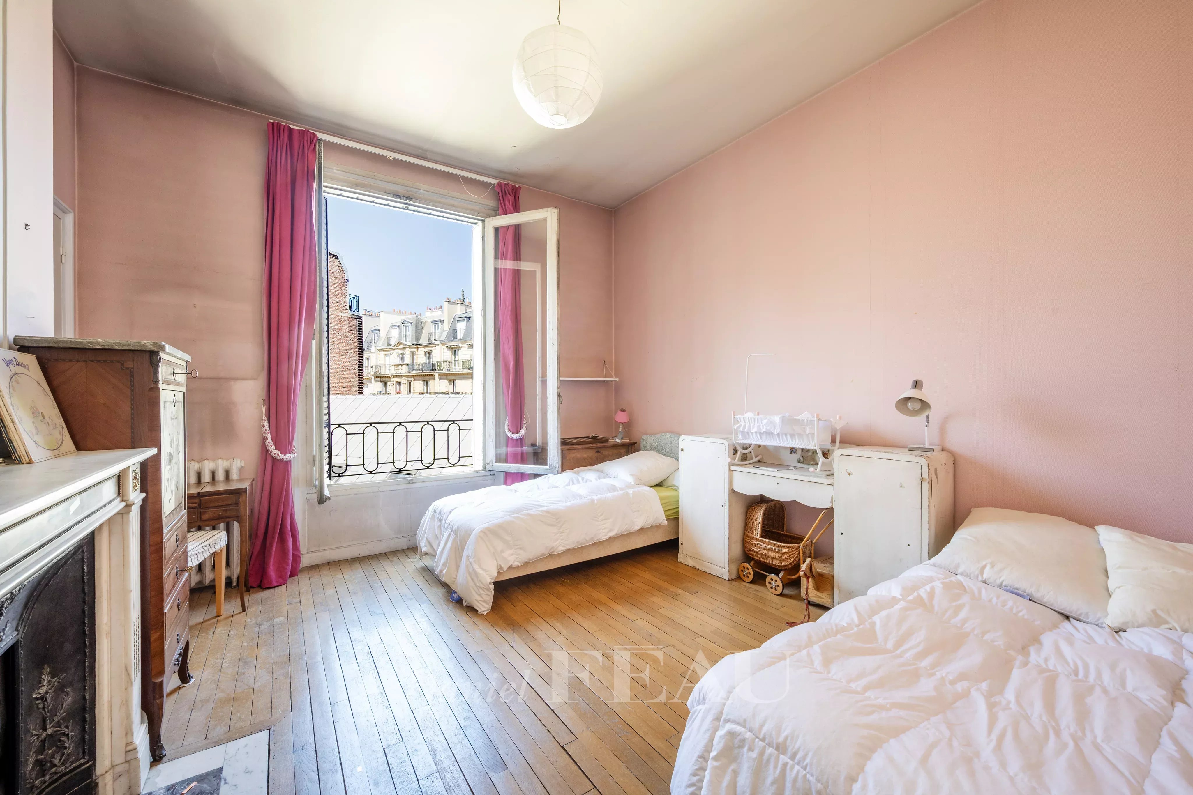 Sale Apartment Paris 7th