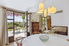 Mediterranean-style villa — photo 7 of 7