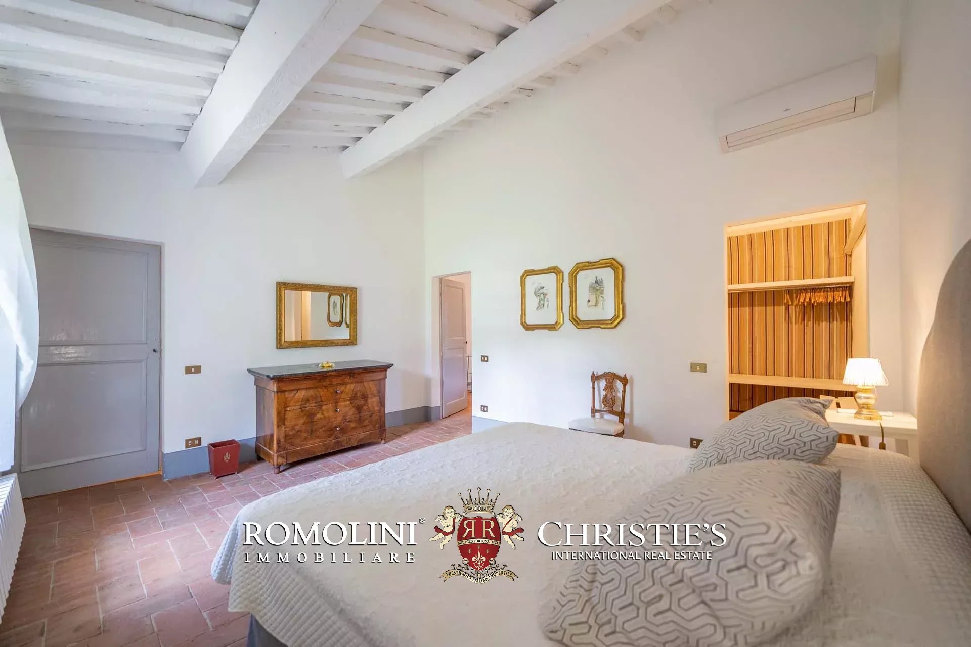 15 Bedroom Villa/Townhouse's Image 62