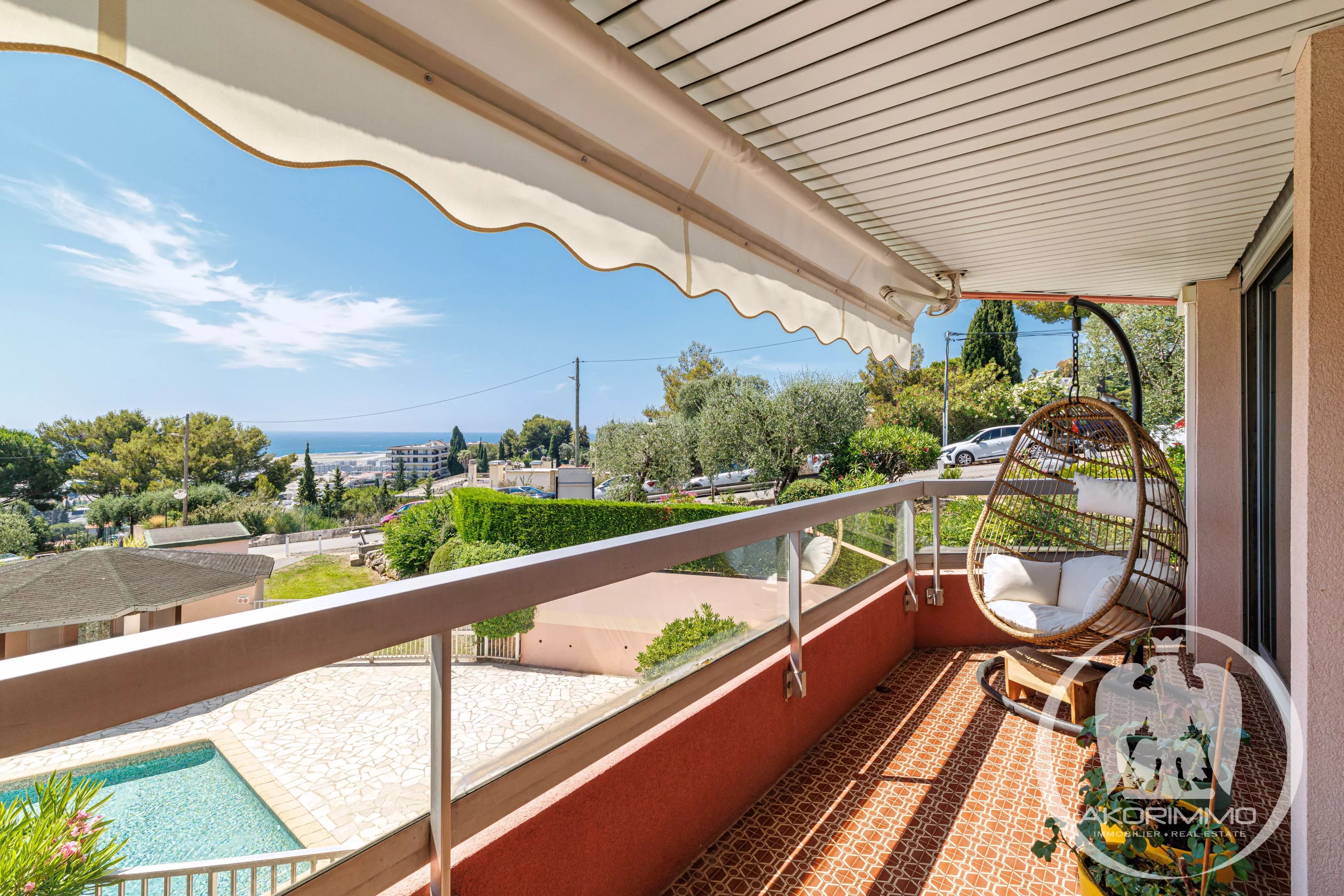 Appartement  - 3 pièces  - 87.05 m² -  630 000 € - À vendre