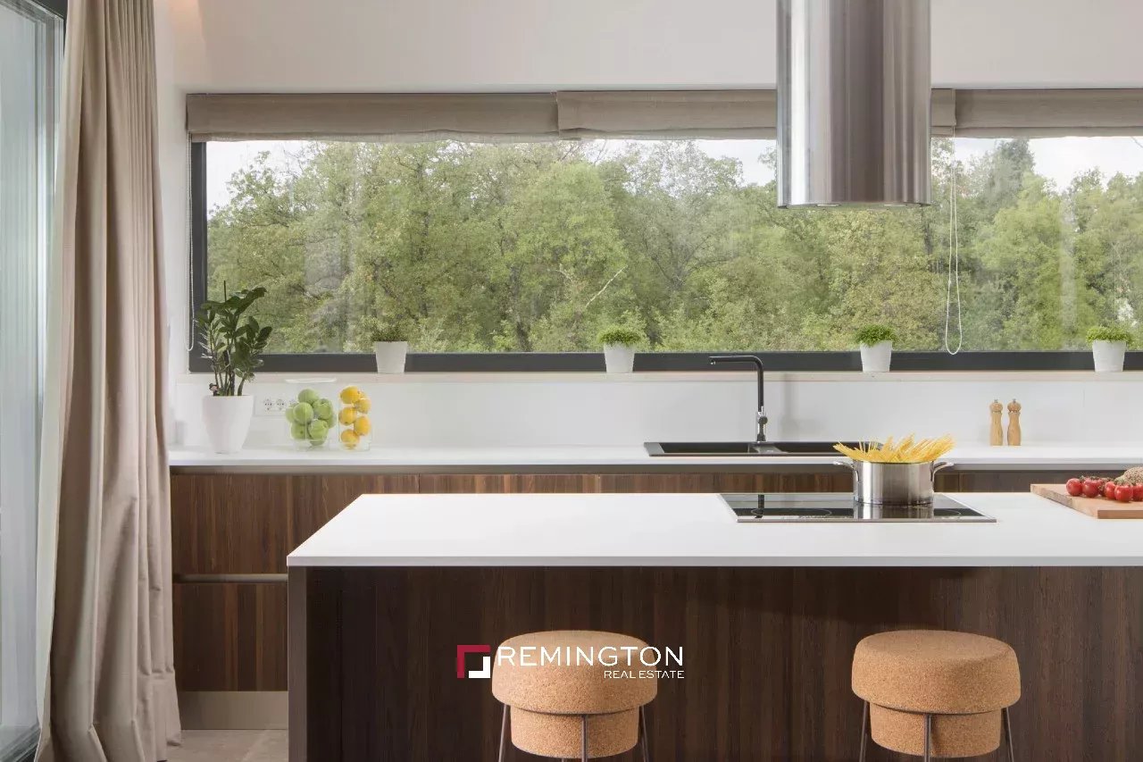 4 Bedroom Villa/Townhouse's Image 4