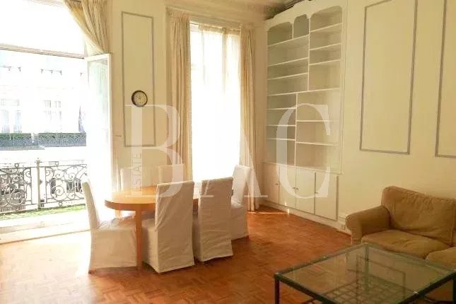 Dining room Wooden floor