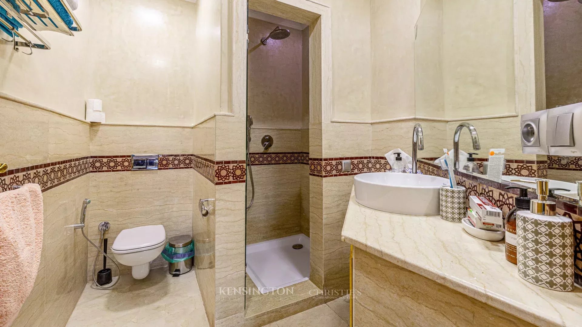 7 Bedroom Villa/Townhouse's Image 24