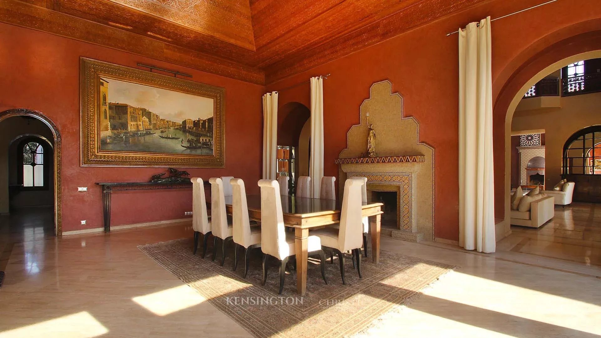 8 Bedroom Villa/Townhouse's Image 8