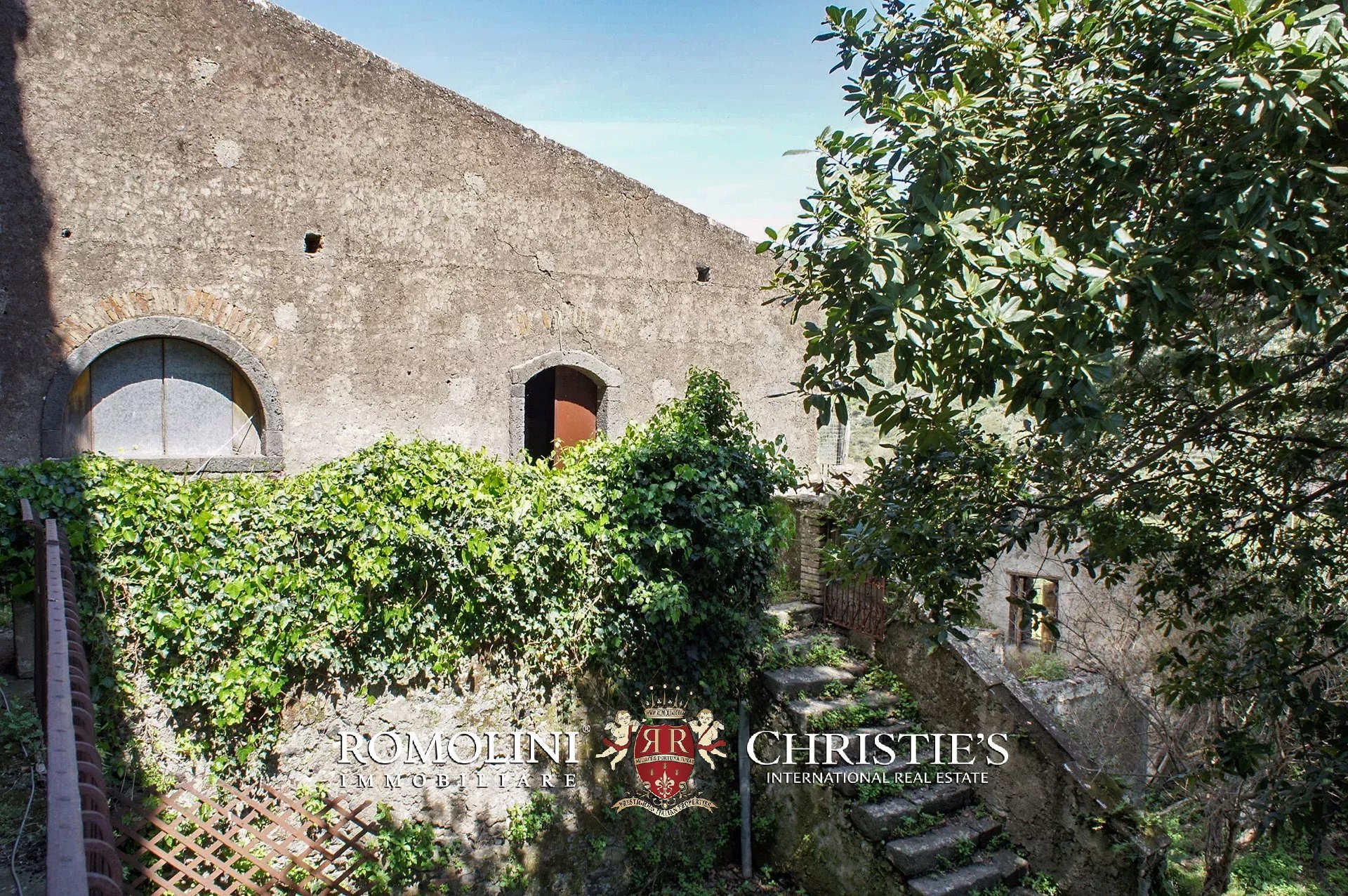9 Bedroom Vineyard's Image 26