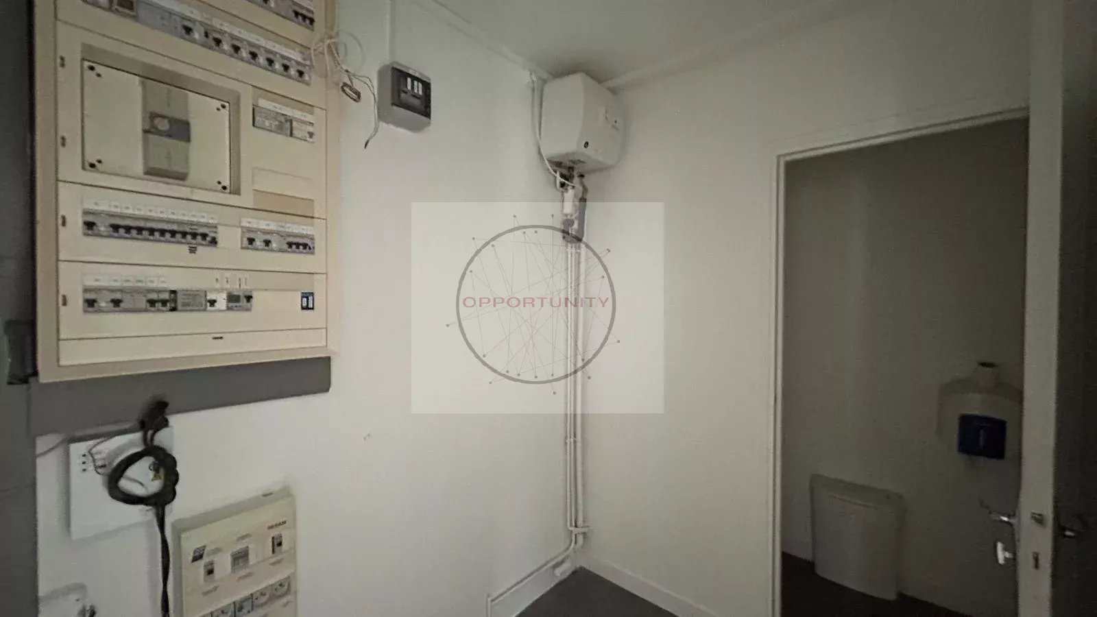 autre 400 m² Montereau-Fault-Yonne — photo 8
