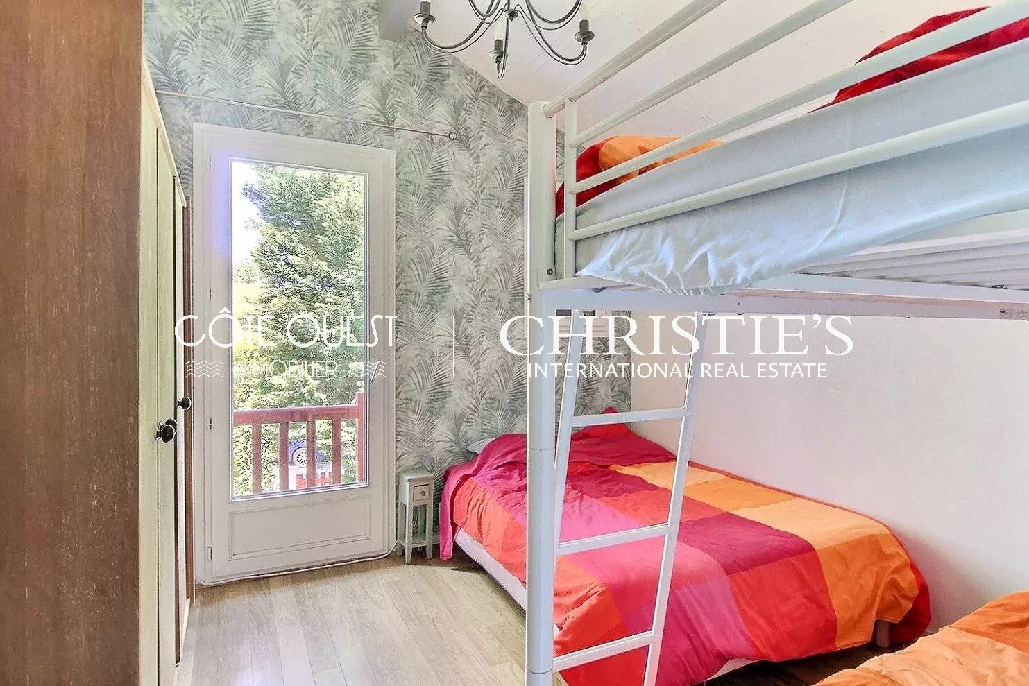 5 Bedroom Villa/Townhouse's Image 9