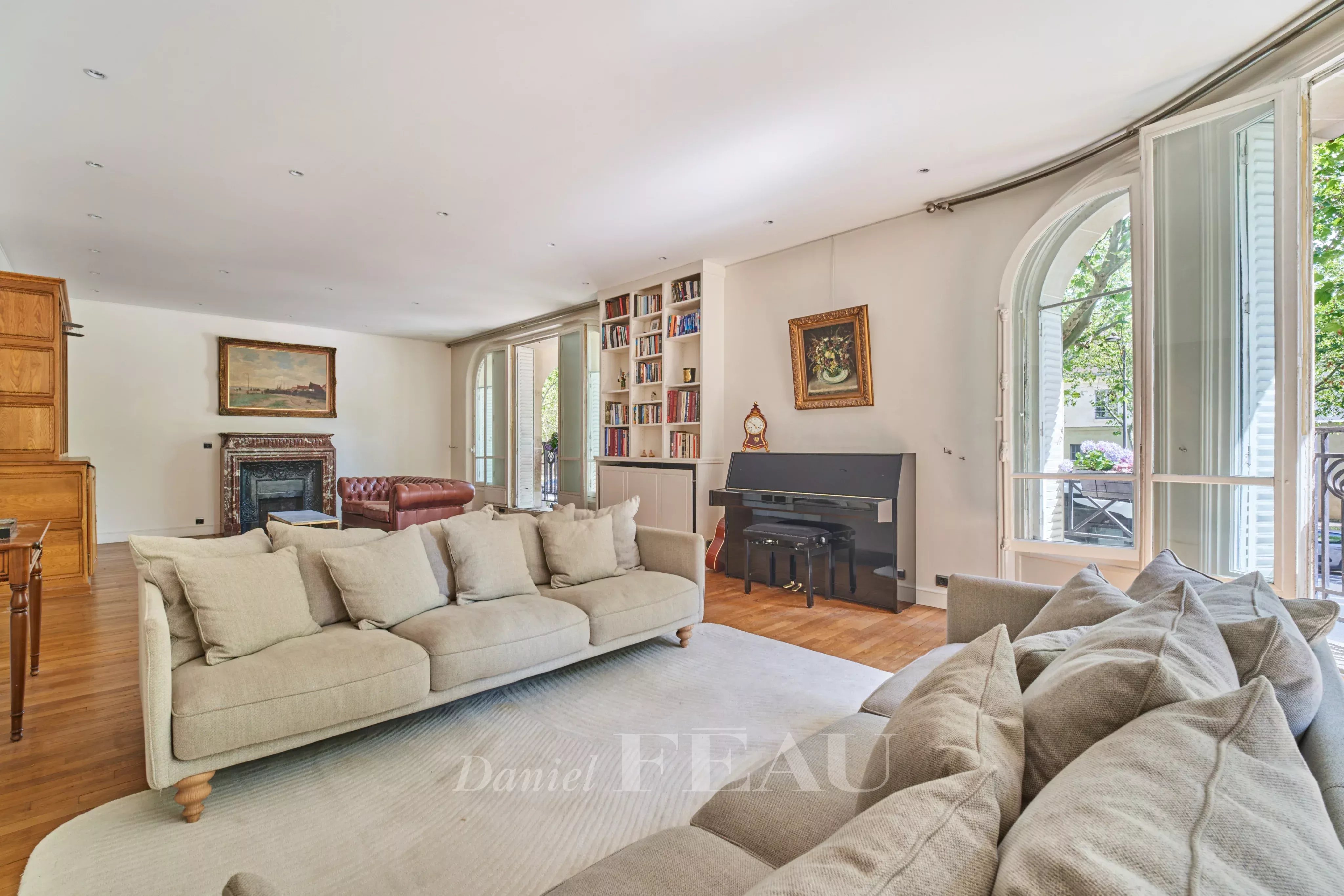 Sale Apartment Paris 7th