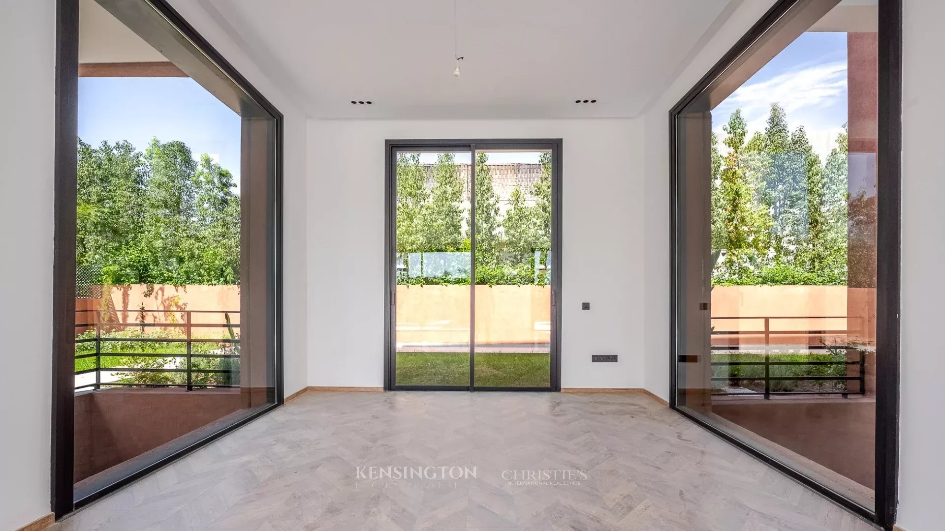 5 Bedroom Villa/Townhouse's Image 4