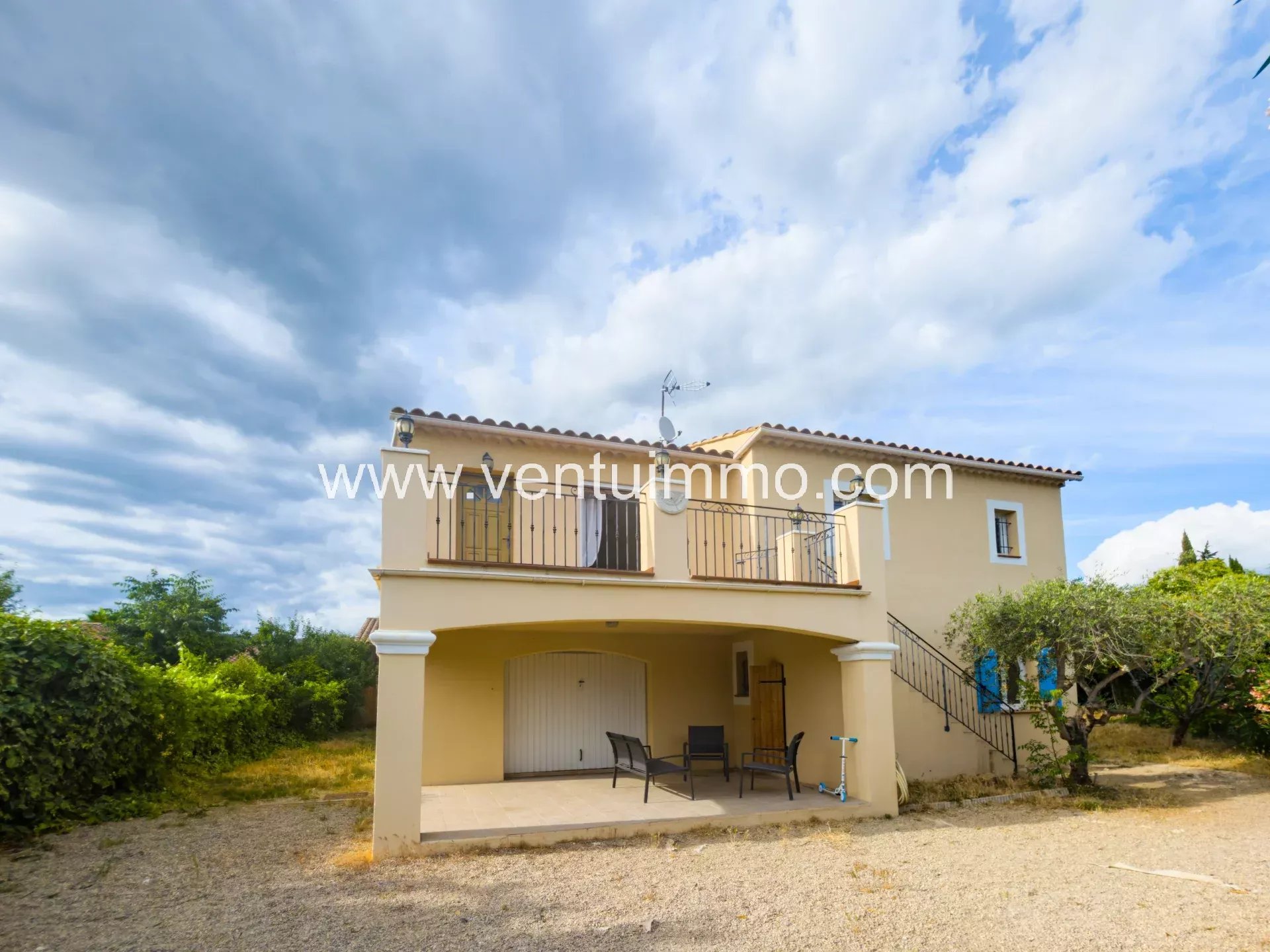Agence immobilière de 