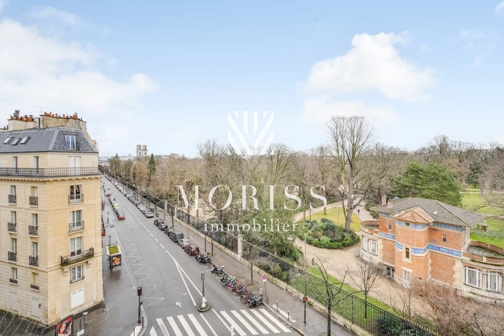 Paris 6 - Dernier étage Appartement type studio de 27 m2 au sol - Image Array