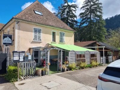 Appartement de type T2 de 42 m² au sol , 33 m² loi carrez - Photo 4