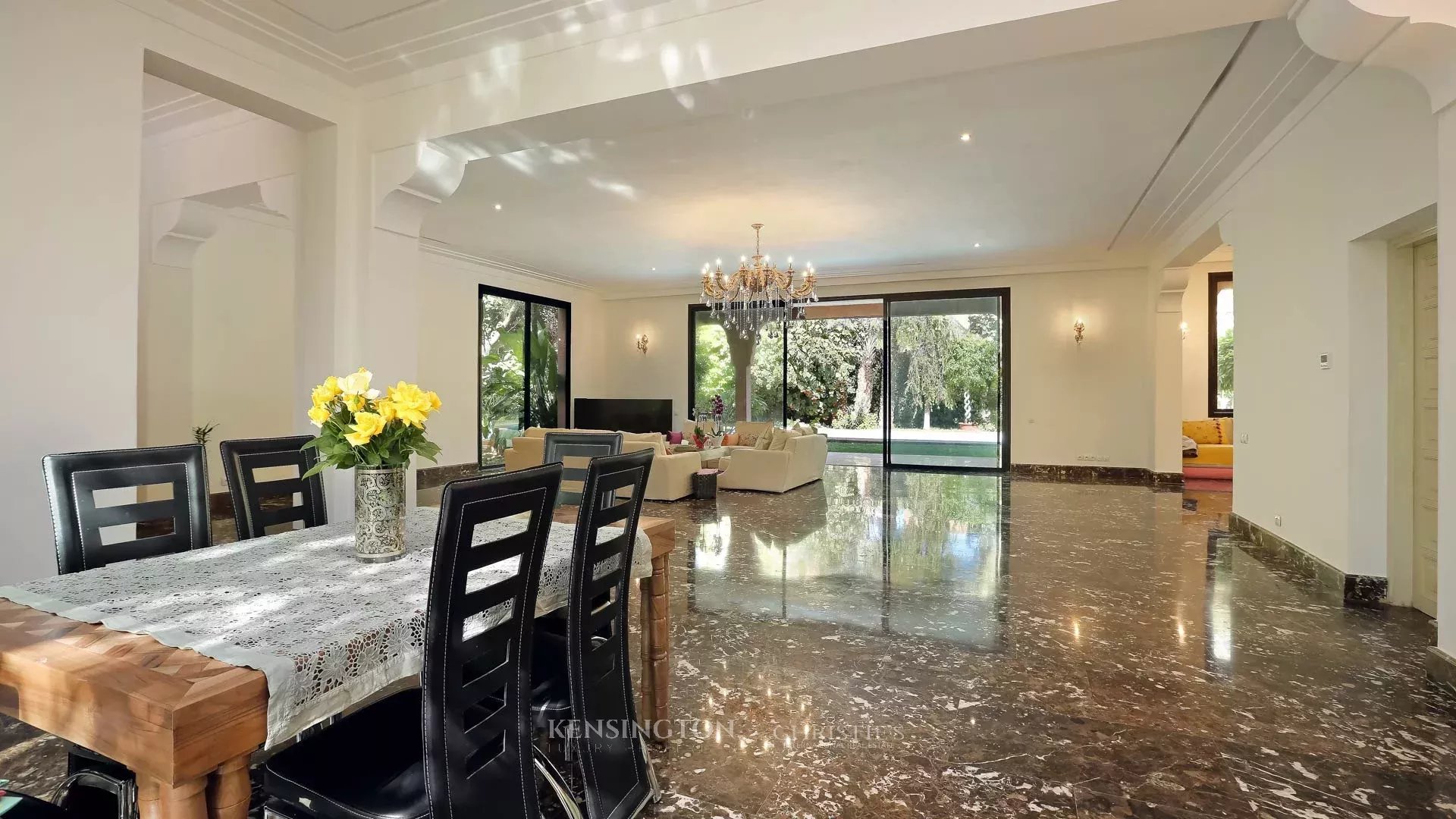 4 Bedroom Villa/Townhouse's Image 11