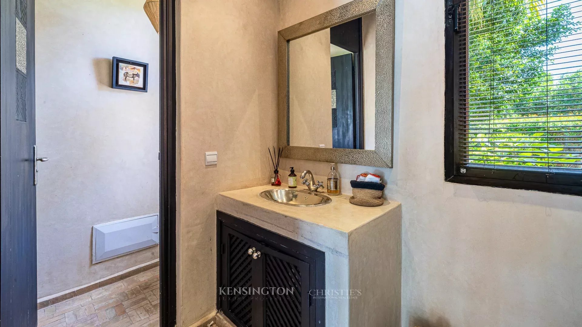 6 Bedroom Villa/Townhouse's Image 5