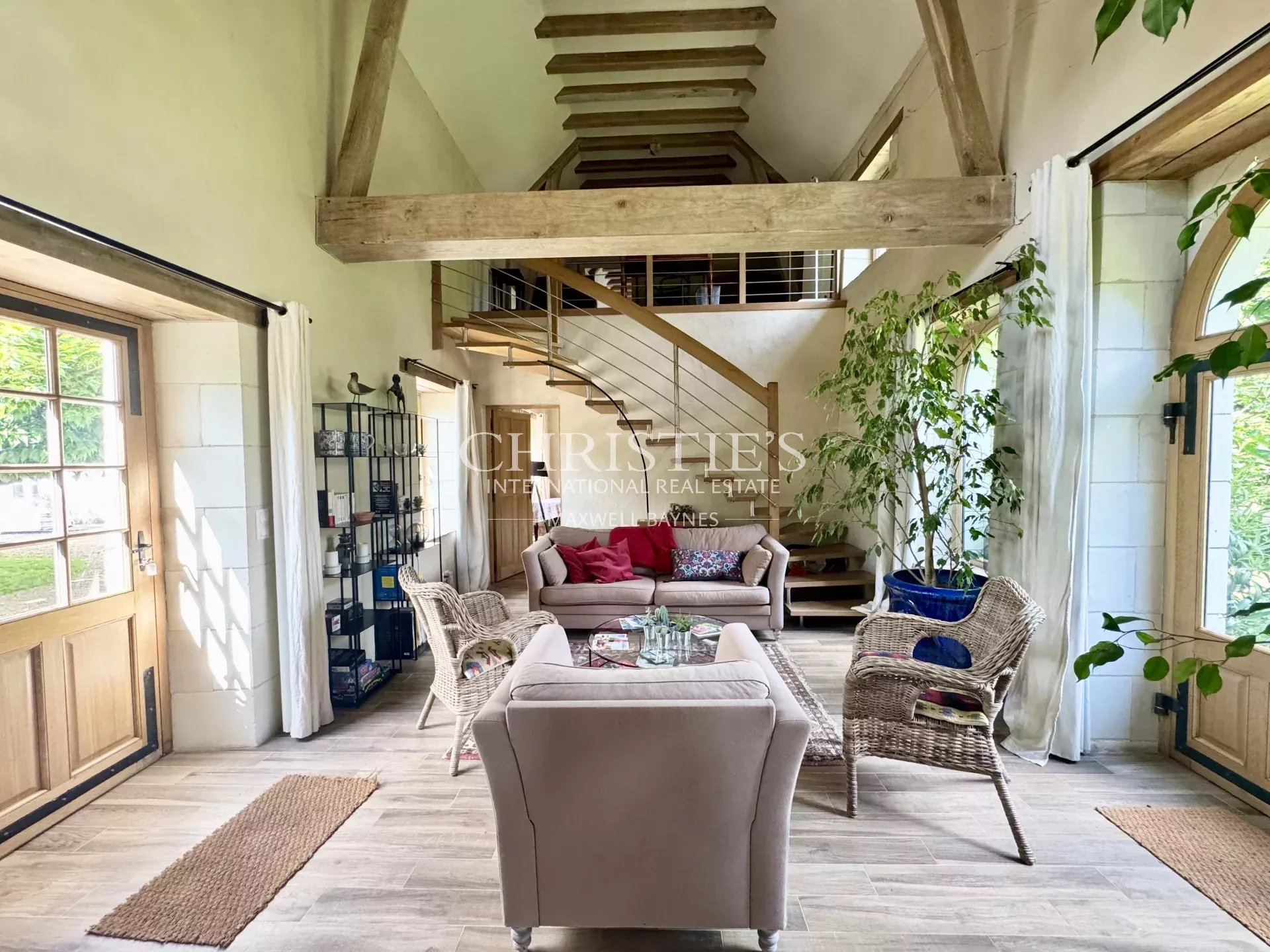 7 Bedroom Villa/Townhouse's Image 5