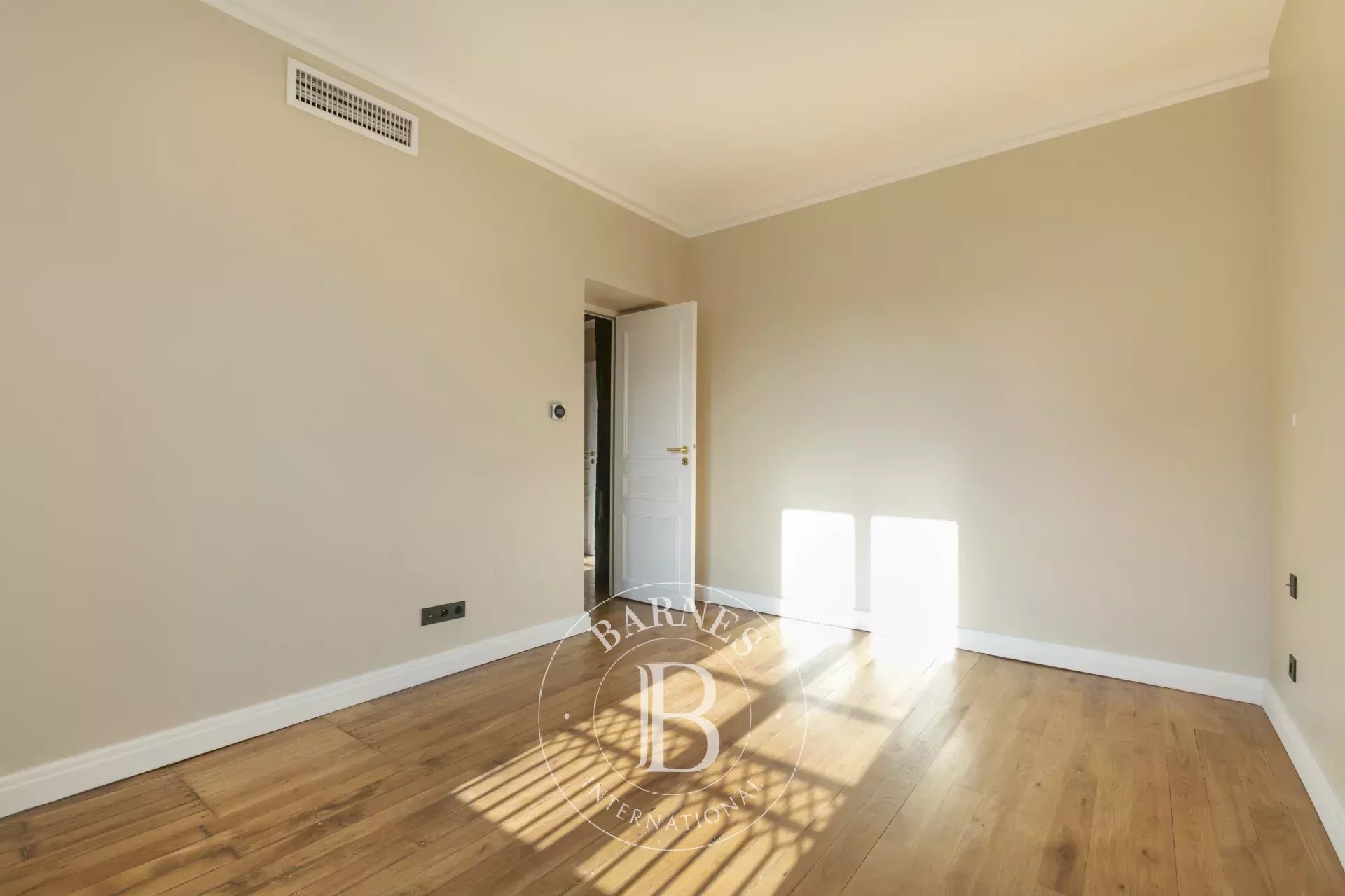 Paris  - Apartment 2 Bedrooms - picture 9