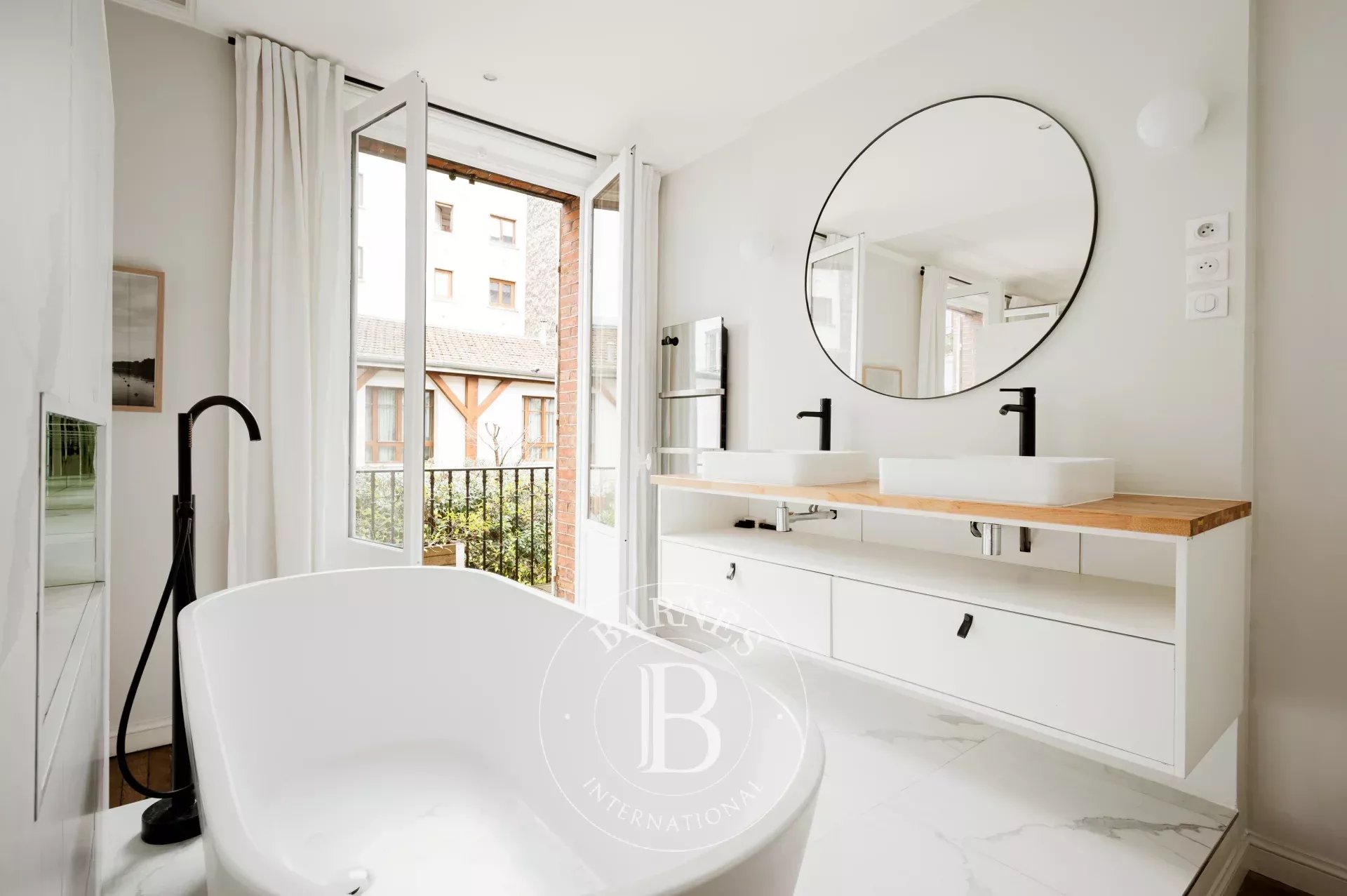 Paris  - Apartment 3 Bedrooms - picture 14