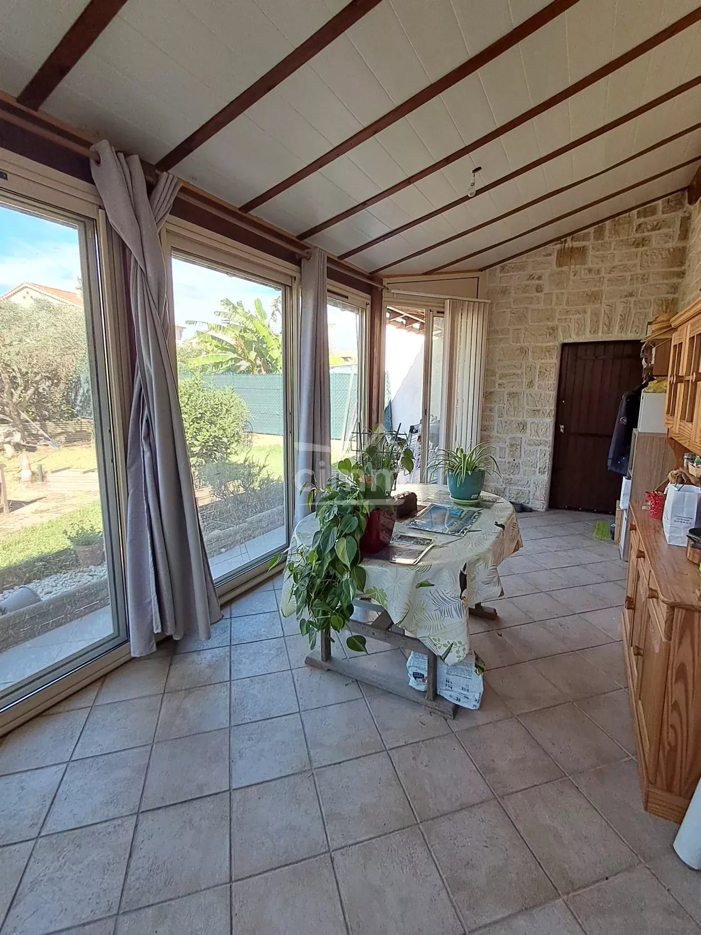 Agence immobilière de 