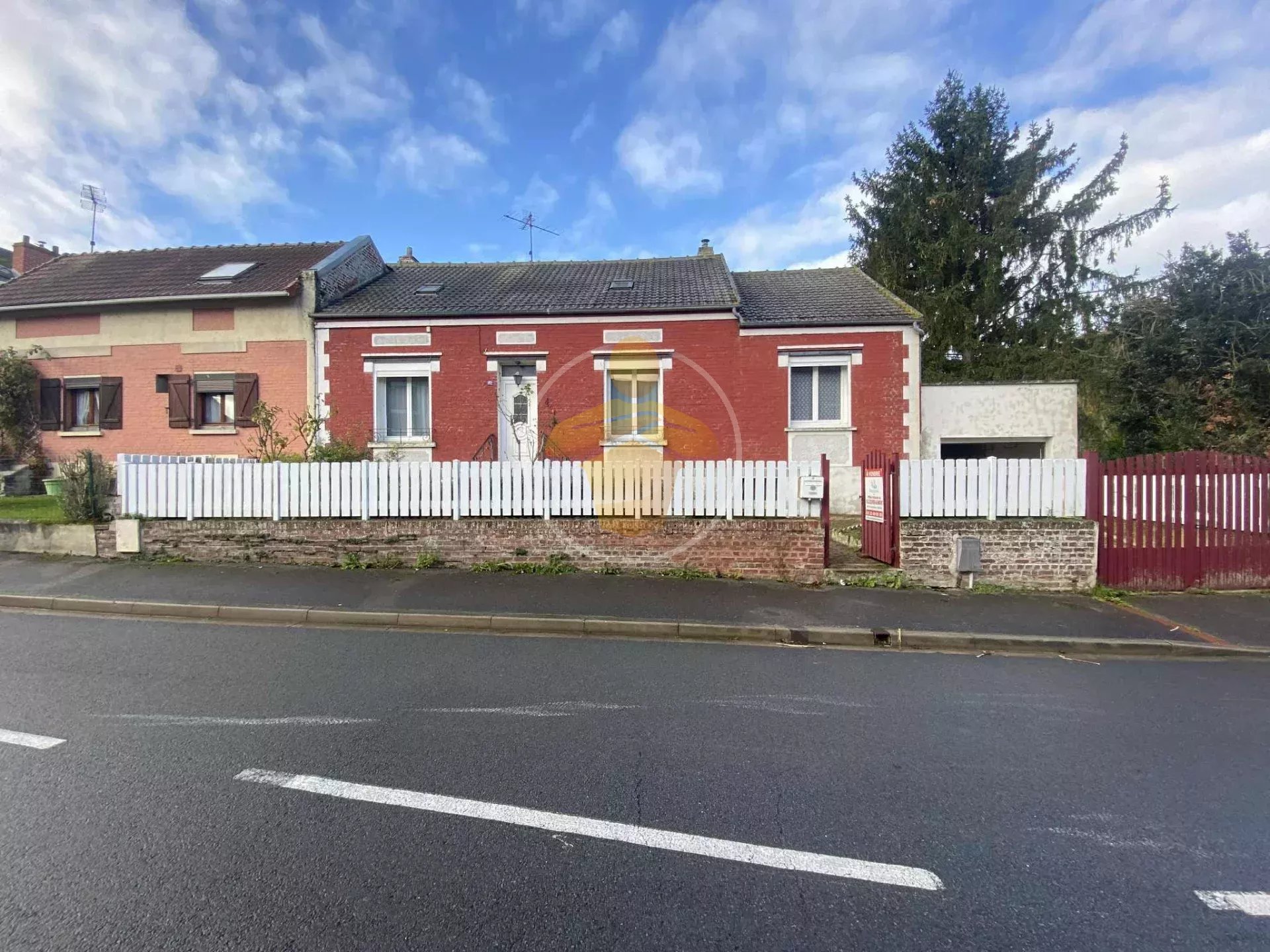 Maison semi-mitoyenne secteur Charmes