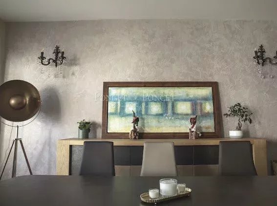 6 Bedroom Villa/Townhouse's Image 5