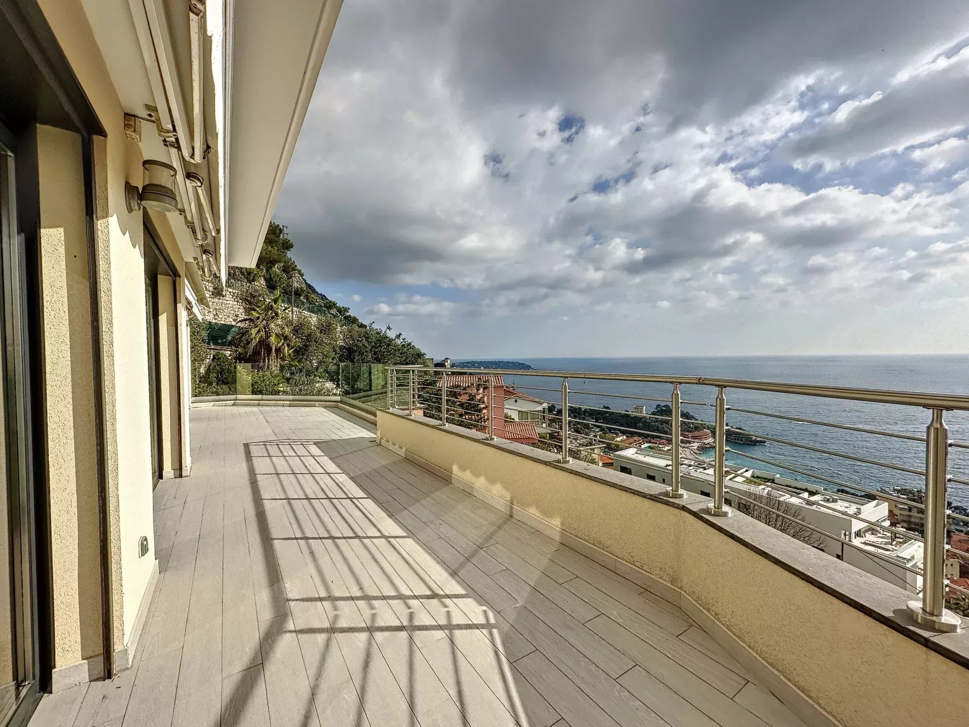 Palo Alto - Luxury and Breathtaking Views at the Monaco Border